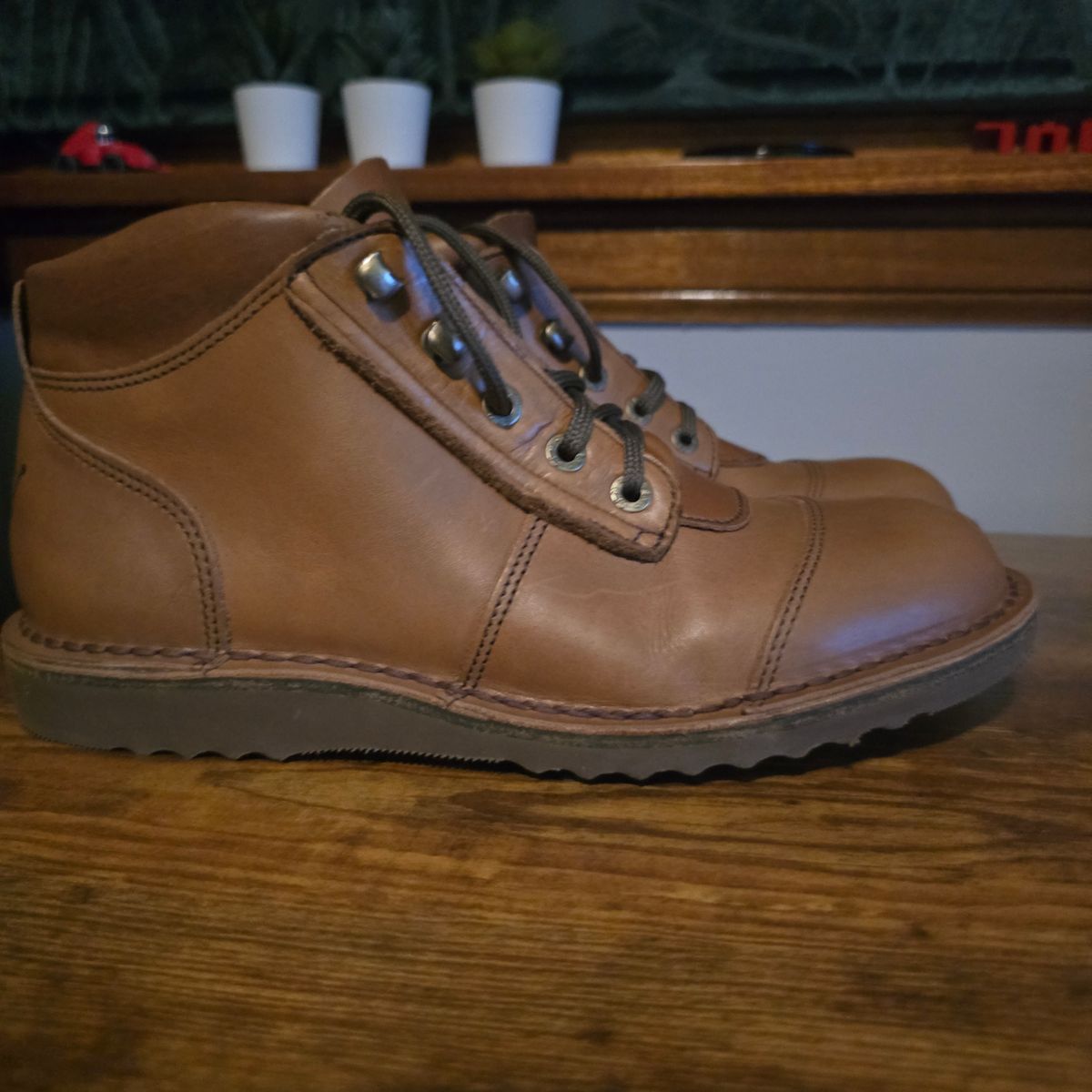 Photo by john_k on November 5, 2025 of the Jim Green African Ranger in Jim Green / Natural Veg Tan.