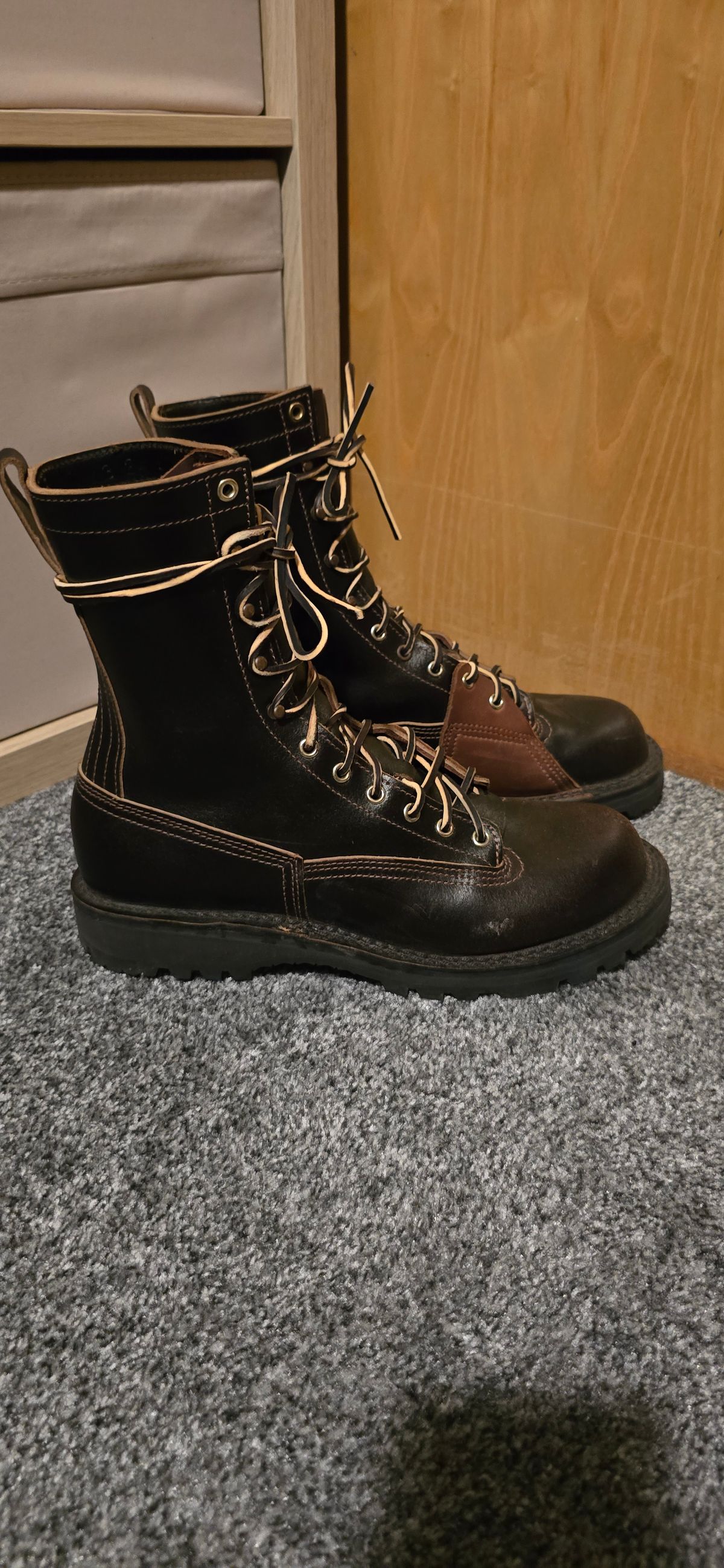 Photo by john_k on November 6, 2024 of the Nicks x Rose Anvil ND3 in Horween Brown Waxed Flesh.