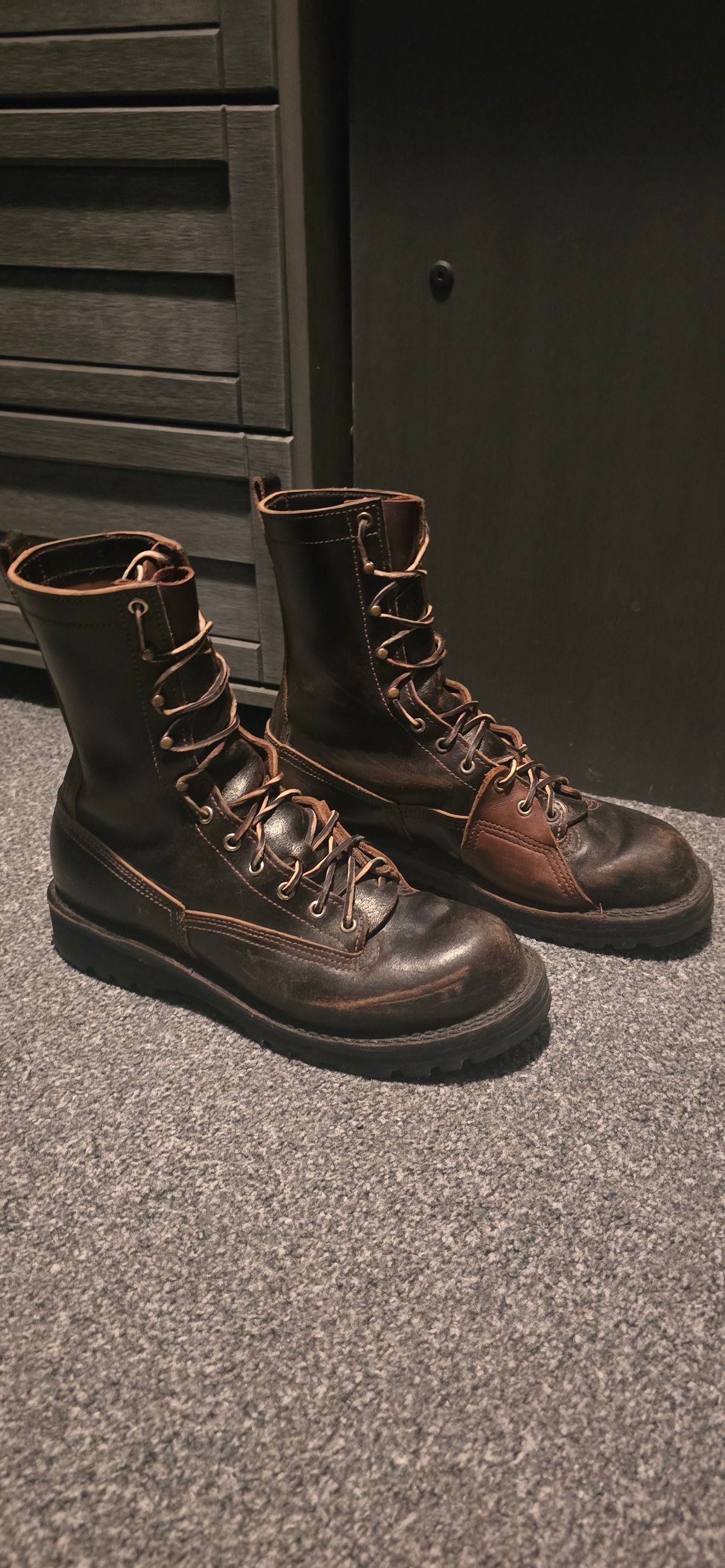 Photo by john_k on January 5, 2025 of the Nicks x Rose Anvil ND3 in Horween Brown Waxed Flesh.