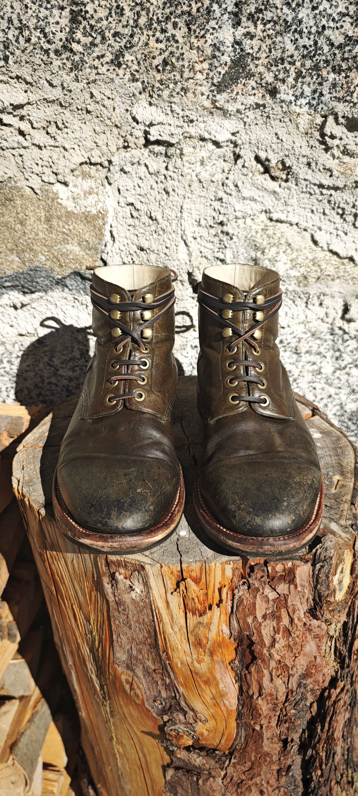 Photo by SimOnthEdge on March 3, 2025 of the Grant Stone Diesel Boot in Incas Jungle Kangaroo.