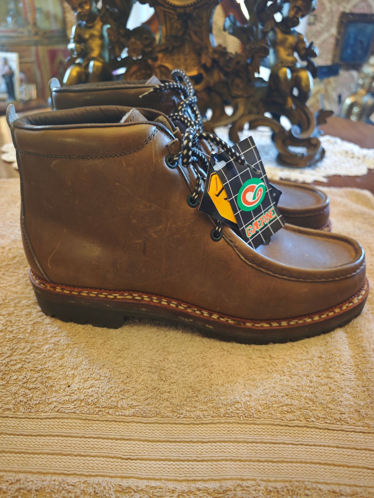 Photo by SimOnthEdge on November 27, 2025 of the Gronell Unknown Model in Unknown Leather.