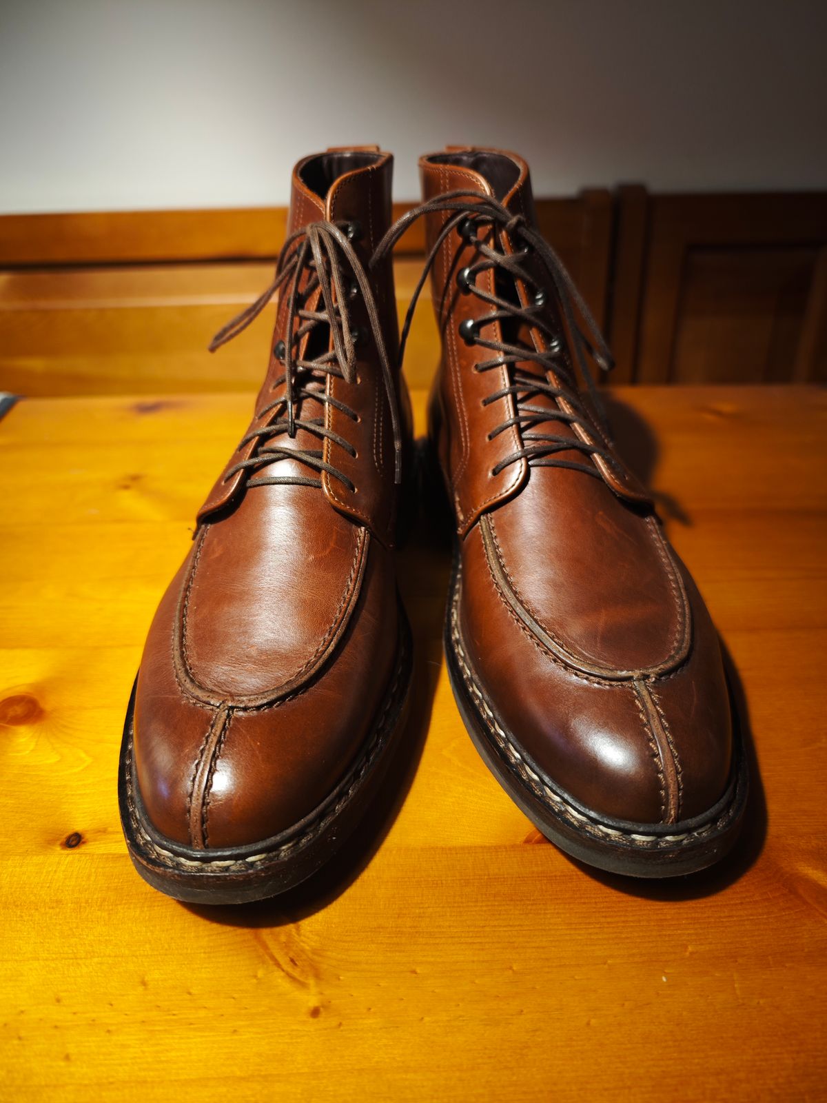 Photo by SimOnthEdge on January 23, 2026 of the Mephisto Heritage Sergio in Unknown Leather.