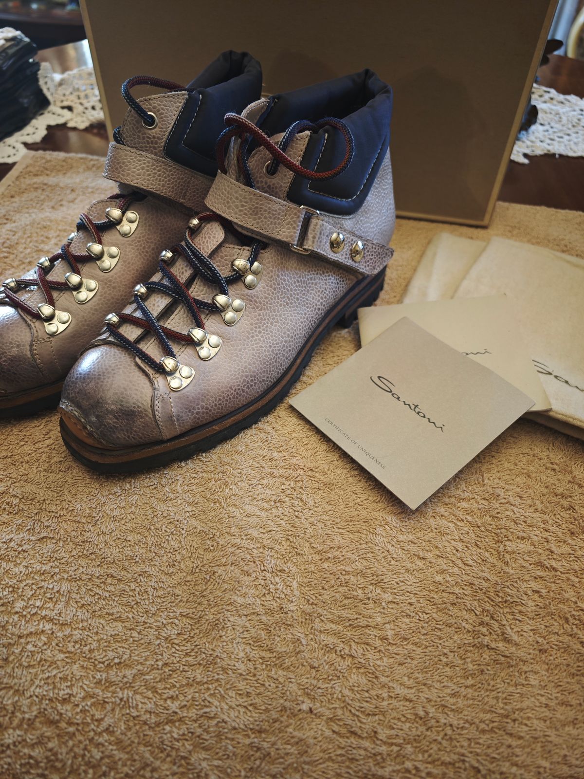 Photo by SimOnthEdge on November 30, 2025 of the Santoni Unknown Model in Unknown Leather.