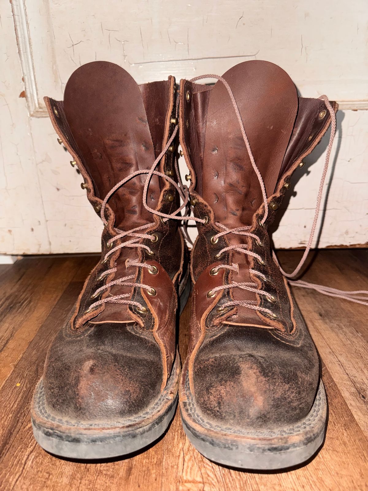 Photo by dogman on March 27, 2026 of the Nicks x Rose Anvil ND3 in Horween Brown Waxed Flesh.