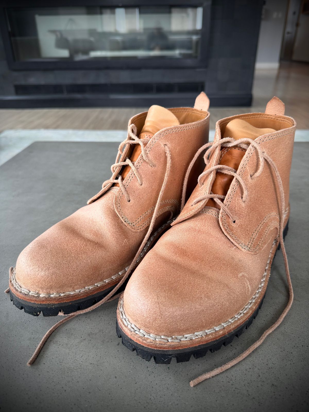 Photo by dogman on April 30, 2026 of the Yuketen Farmer’s Chukka in Waxed Rough Out Vachetta & Vachetta.