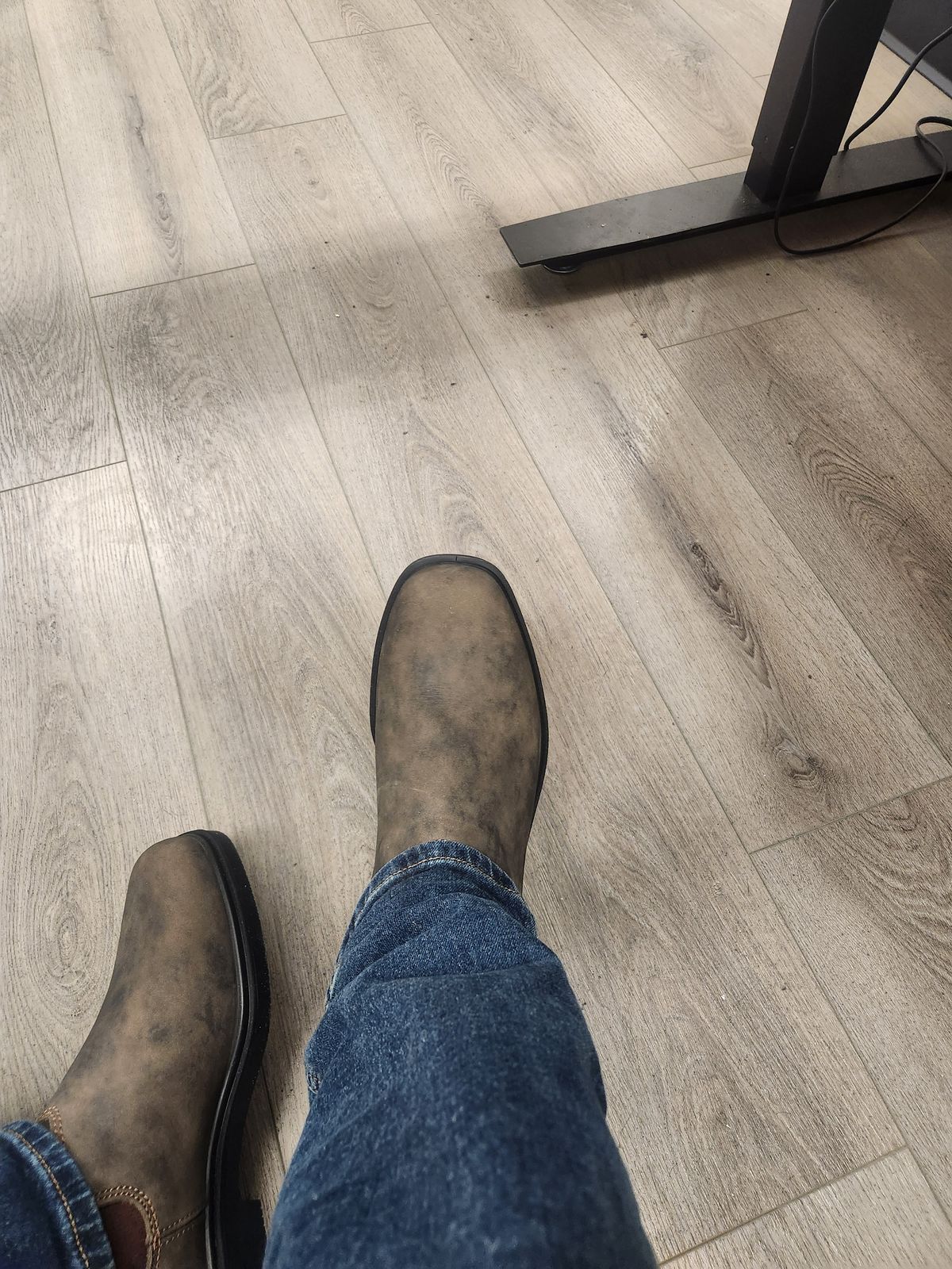 Photo by jhowk3209 on December 3, 2025 of the Blundstone 1306 in Rustic Brown.