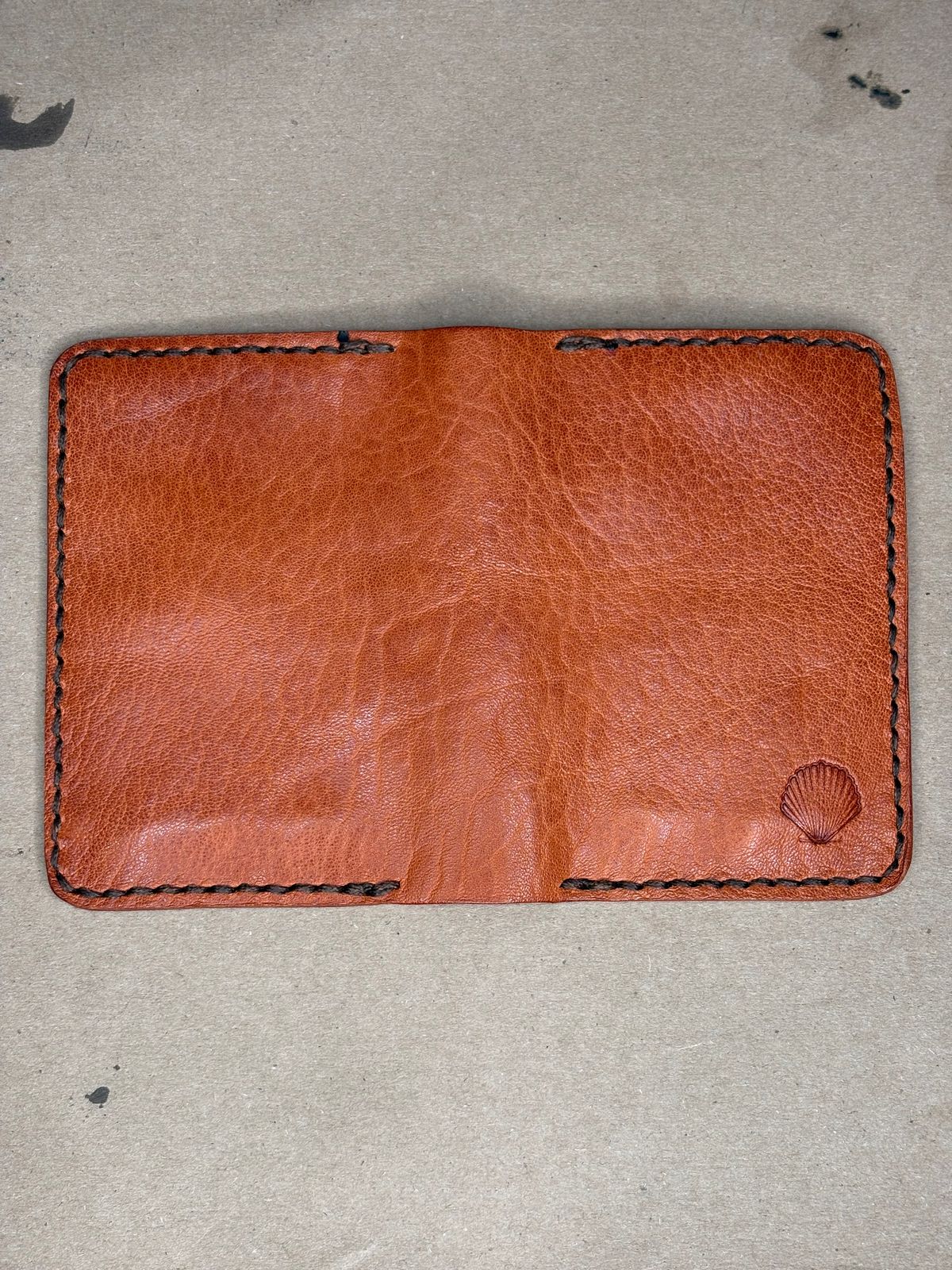 Photo by DWool on October 1, 2025 of the Self-Made Leather Gallery Card Holder in Italian Chrome Tan.