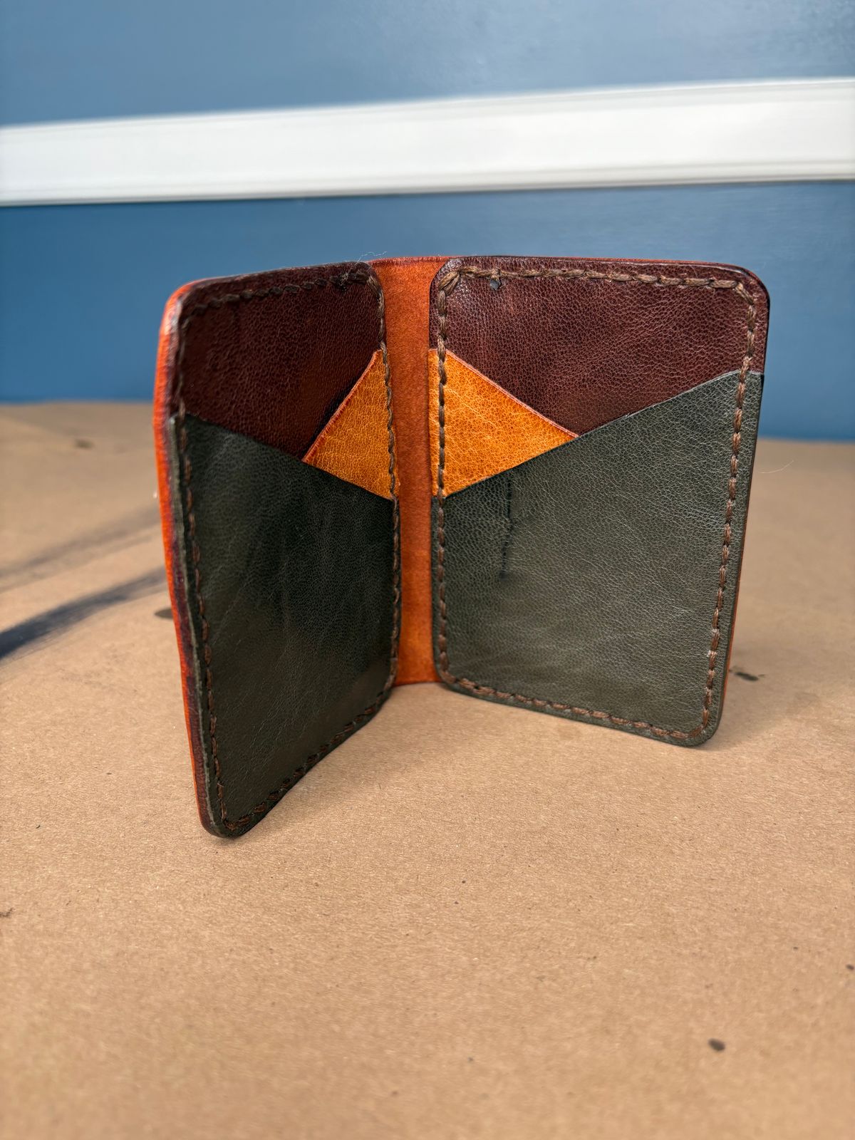 Photo by DWool on October 1, 2025 of the Self-Made Leather Gallery Card Holder in Italian Chrome Tan.