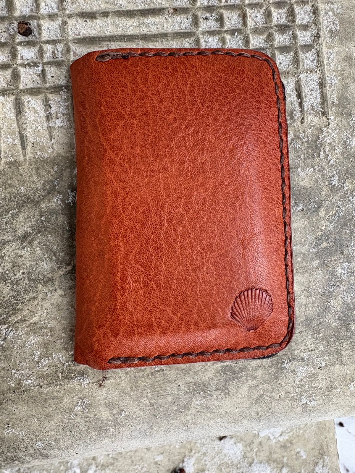 Photo by DWool on December 5, 2025 of the Self-Made Leather Gallery Card Holder in Italian Chrome Tan.