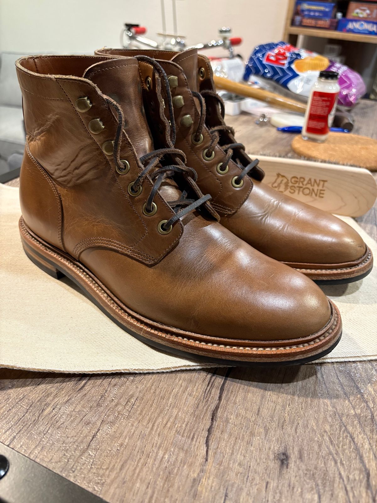 Photo by DWool on March 25, 2025 of the Grant Stone Diesel Boot in Horween Dune Chromexcel.