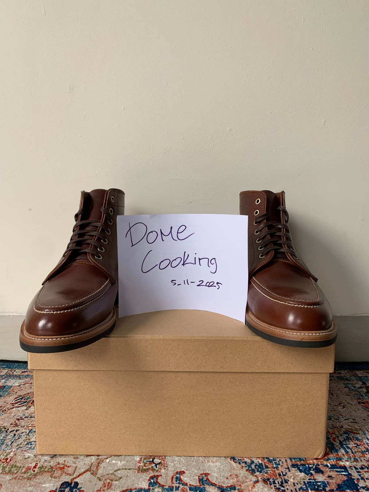 Photo by ggggggaling on November 5, 2025 of the Txture Pacific in Indonesian OxBlood Pull Up.