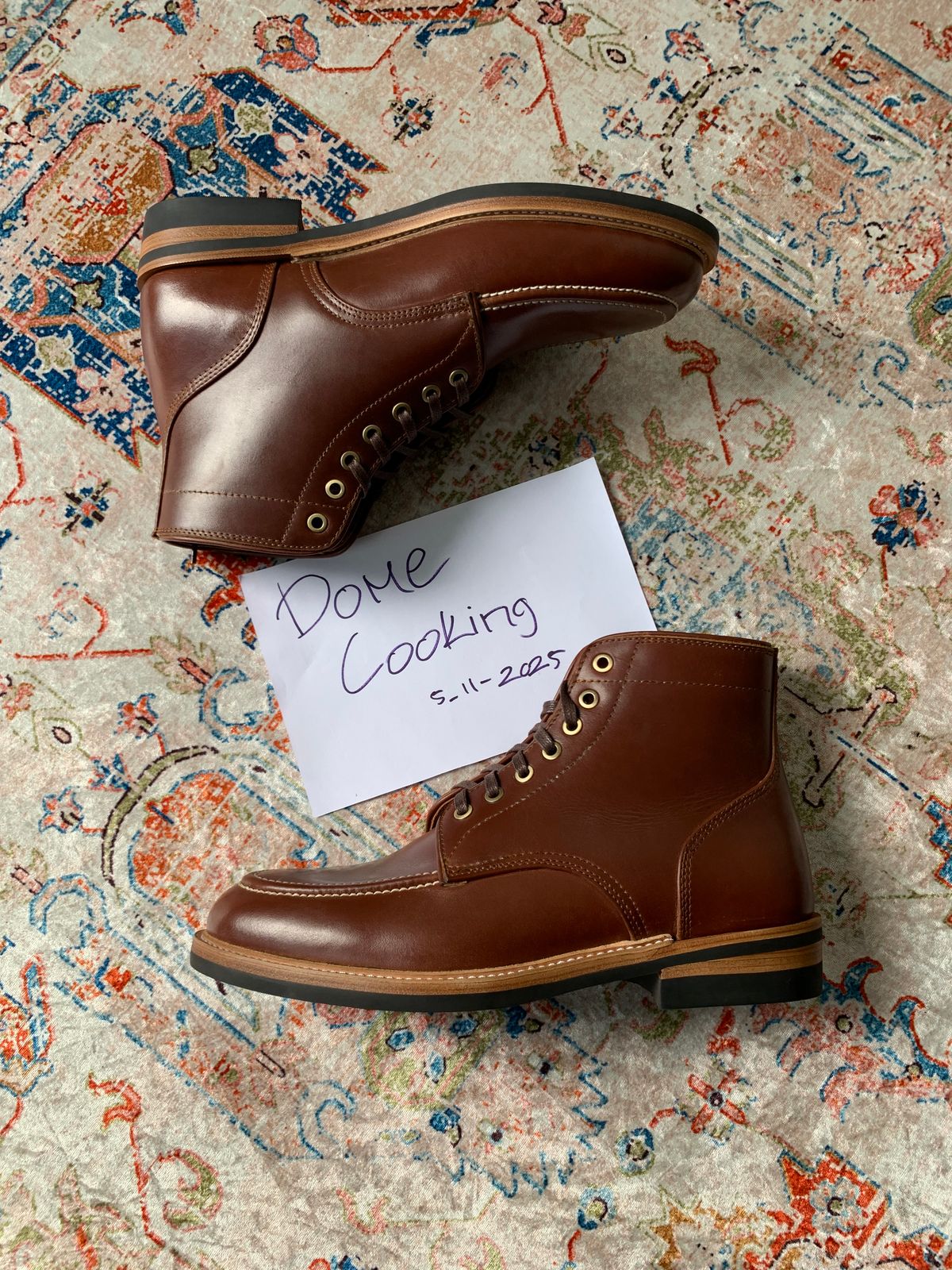 Photo by ggggggaling on November 5, 2025 of the Txture Pacific in Indonesian OxBlood Pull Up.