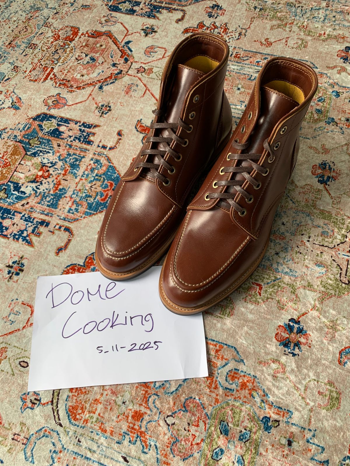 Photo by ggggggaling on November 5, 2025 of the Txture Pacific in Indonesian OxBlood Pull Up.