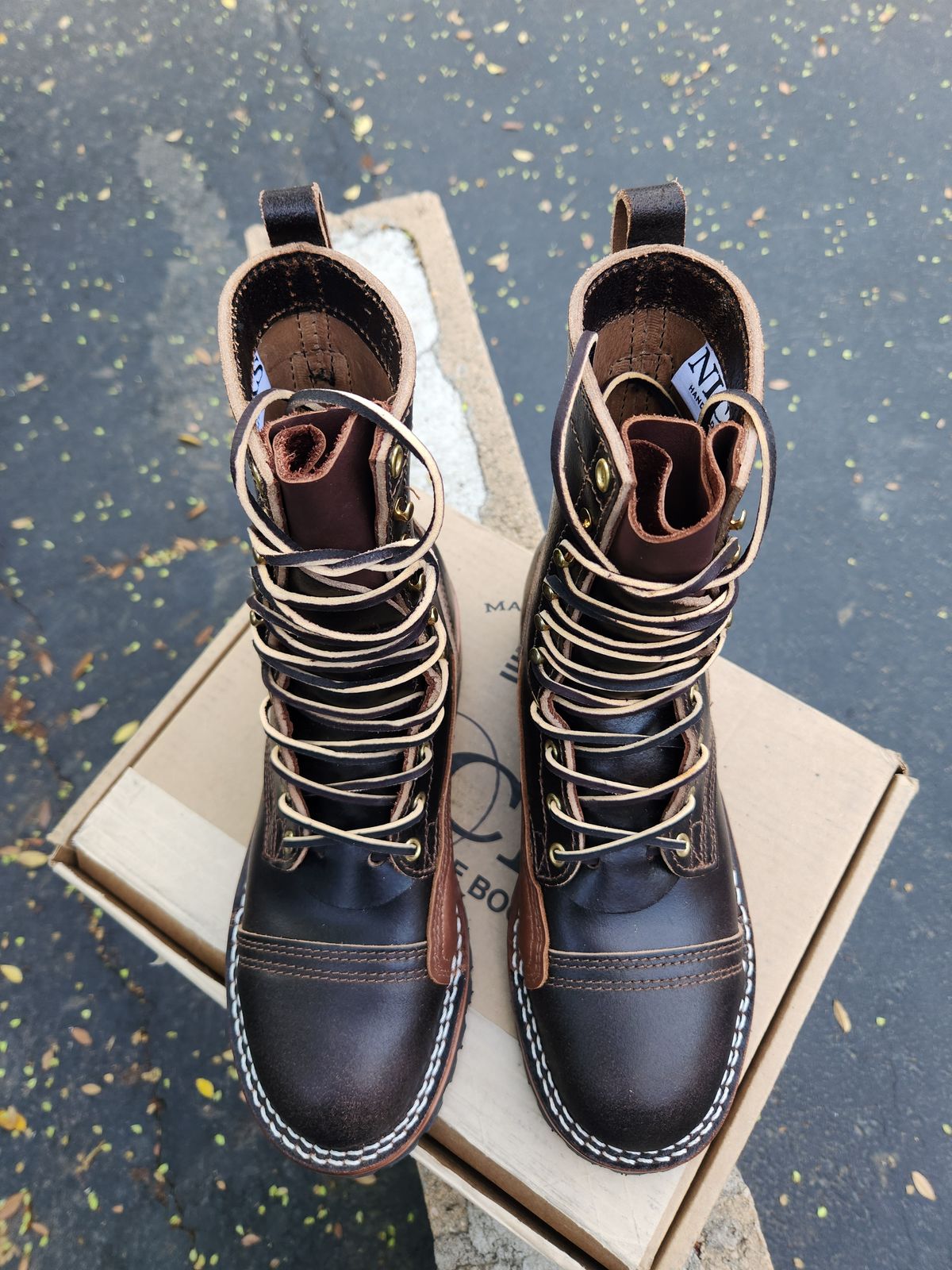 Photo by Redhook on October 2, 2025 of the Nicks x Rose Anvil ND1 in Horween Brown Waxed Flesh.
