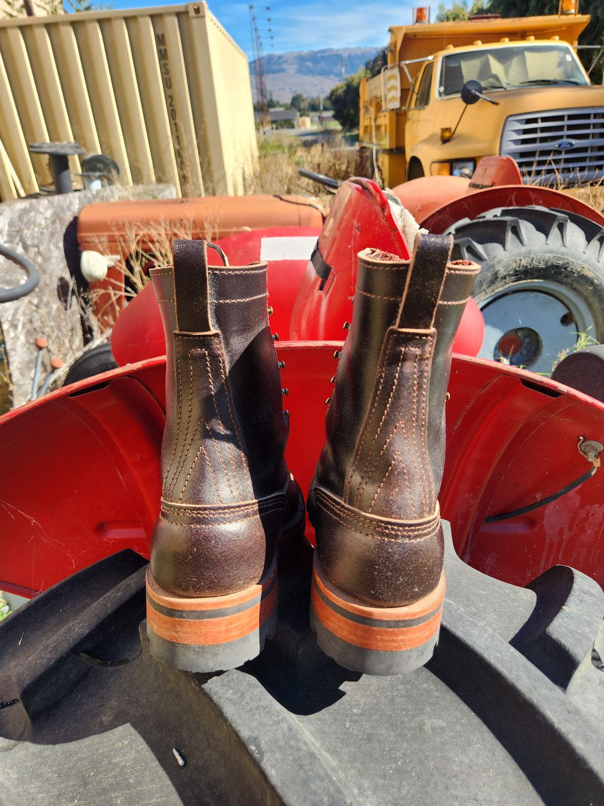 Photo by Redhook on November 2, 2025 of the Nicks x Rose Anvil ND1 in Horween Brown Waxed Flesh.