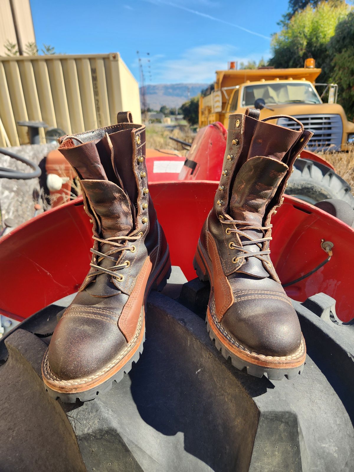 Photo by Redhook on November 2, 2025 of the Nicks x Rose Anvil ND1 in Horween Brown Waxed Flesh.