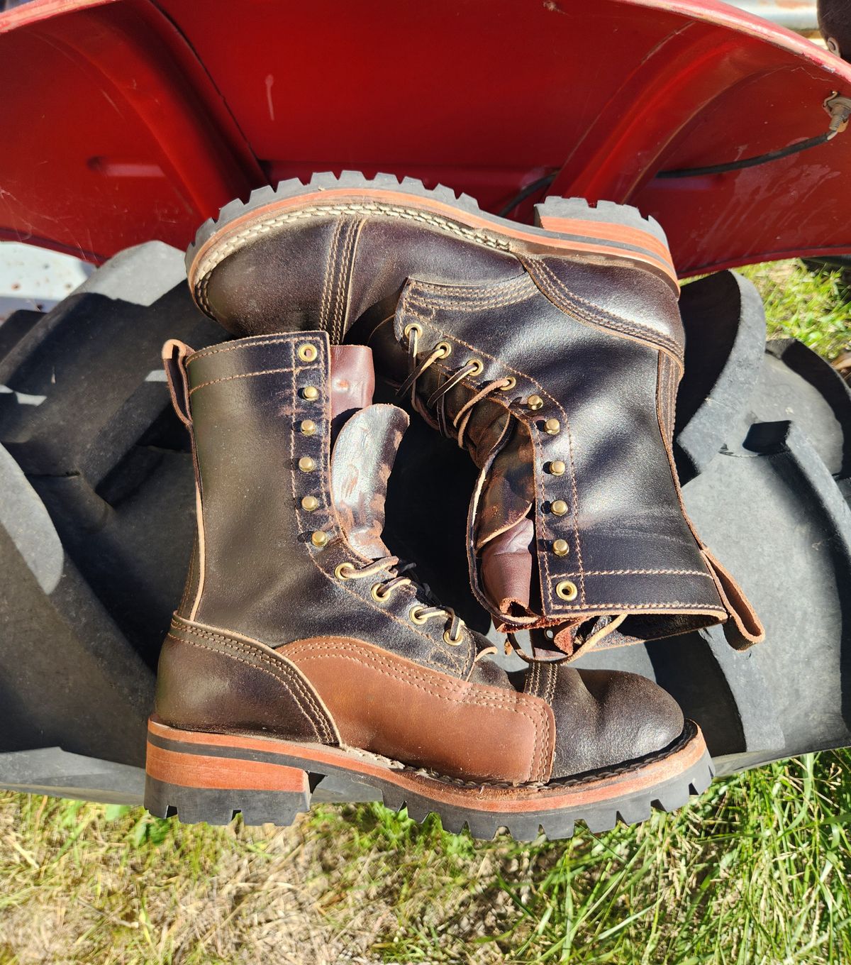 Photo by Redhook on November 2, 2025 of the Nicks x Rose Anvil ND1 in Horween Brown Waxed Flesh.