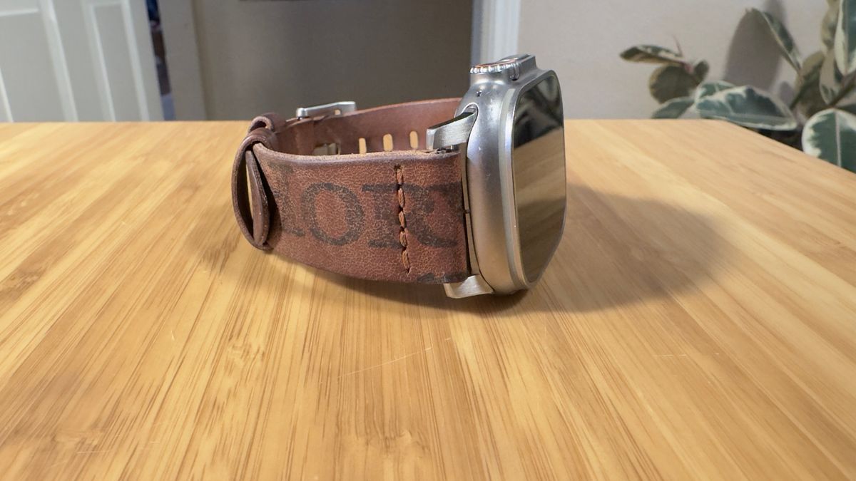 Photo by BamaBoyinTx on December 1, 2025 of the Ashland Leather Apple Watch Strap in Horween Reverse Natural Shell Cordovan.