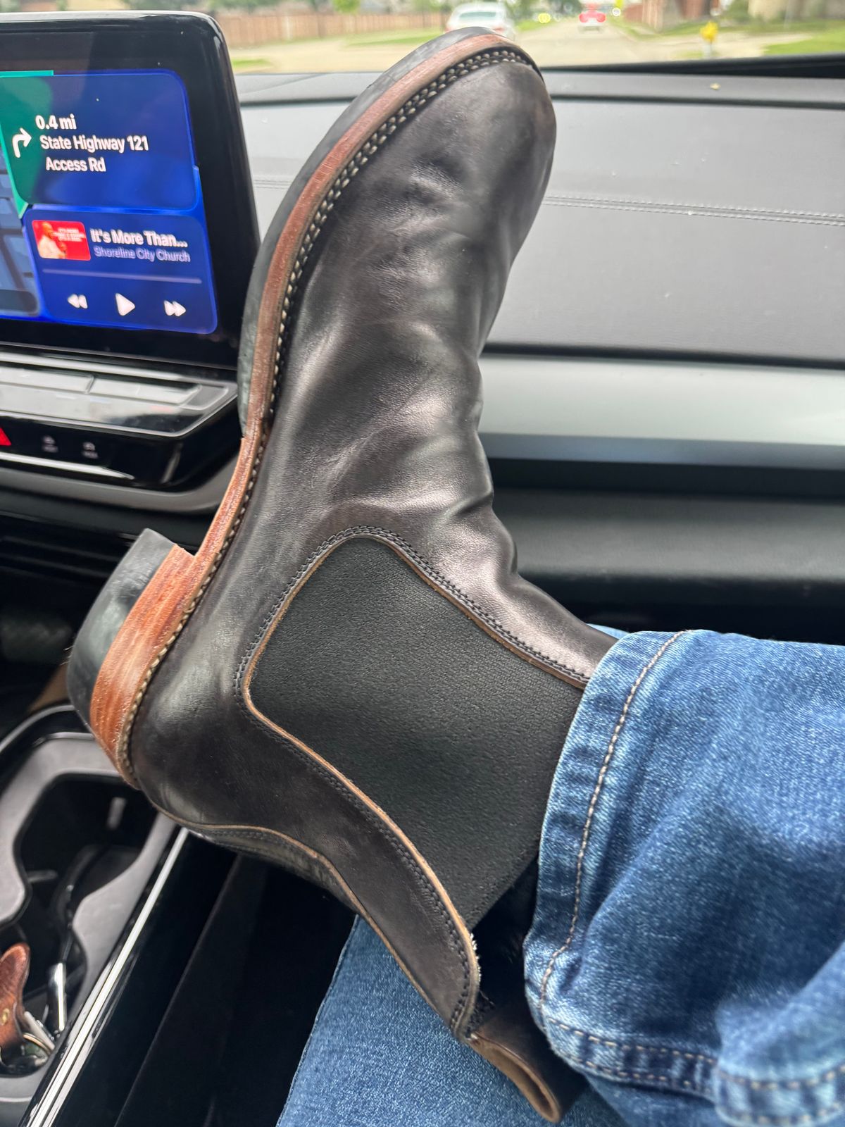 Photo by BamaBoyinTx on May 21, 2026 of the Fortis Boots Wholecut Chelsea in Maryam Black Horsebutt.