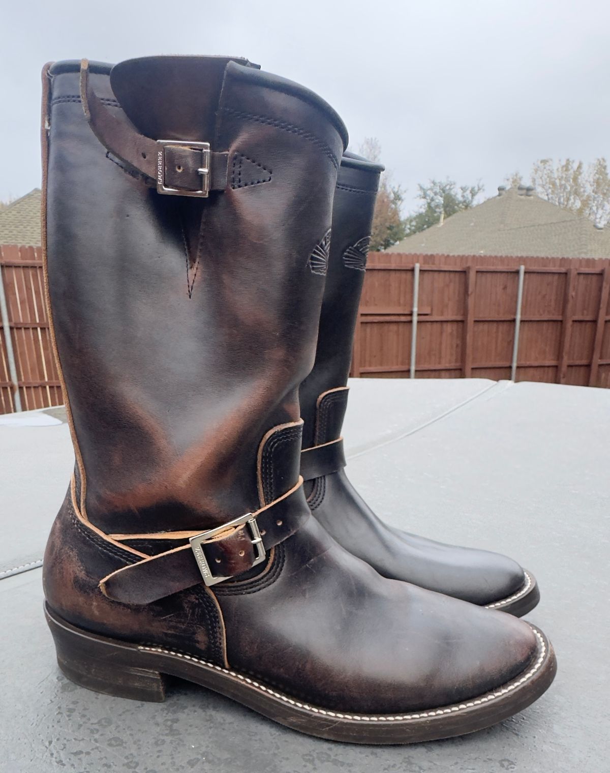 Photo by BamaBoyinTx on December 1, 2025 of the Zerrows Type One in Maryam Black Horsebutt.