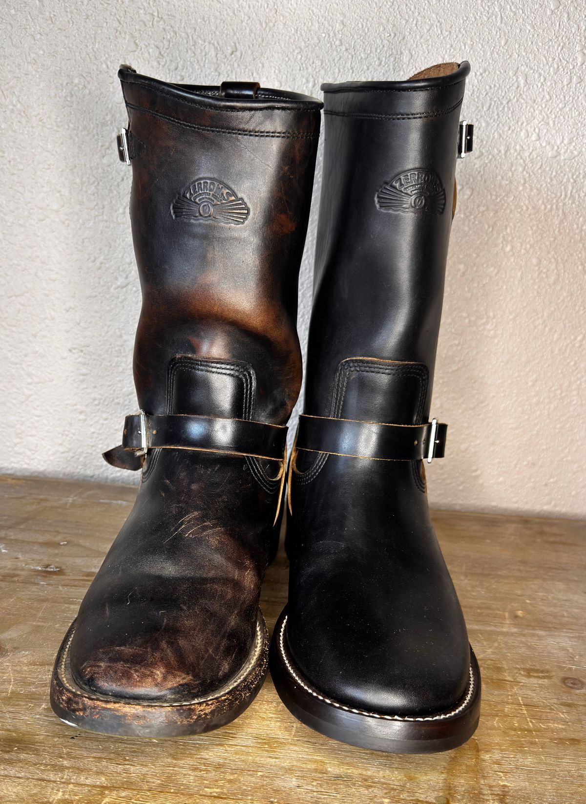 Photo by BamaBoyinTx on January 4, 2026 of the Zerrows Type One in Maryam Black Horsebutt.