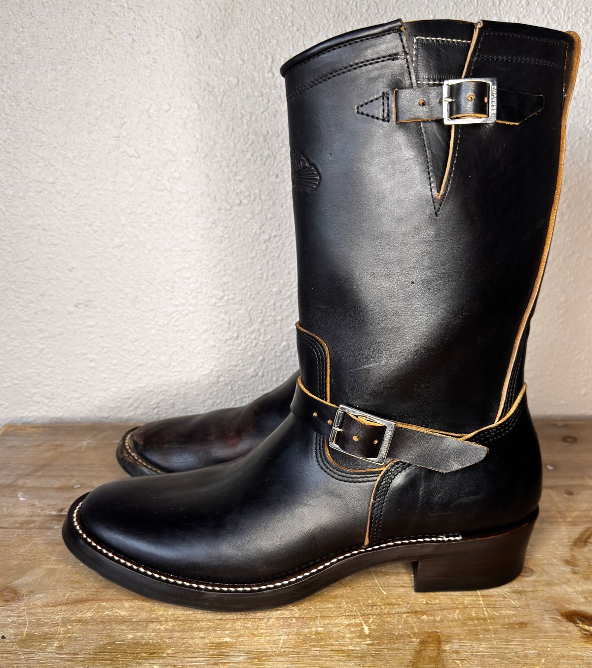 Photo by BamaBoyinTx on January 4, 2026 of the Zerrows Type One in Maryam Black Horsebutt.