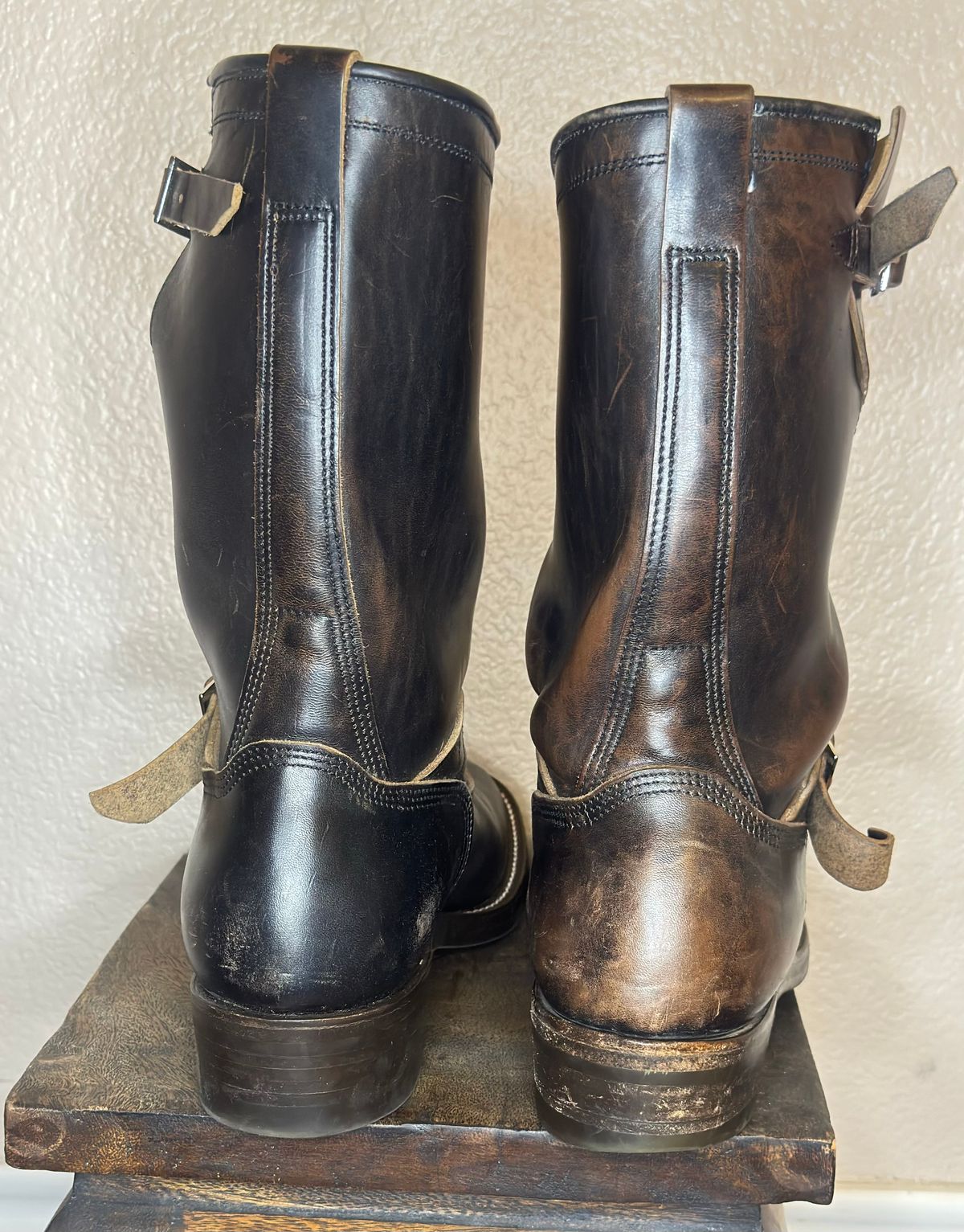 Photo by BamaBoyinTx on February 6, 2026 of the Zerrows Type One in Maryam Black Horsebutt.