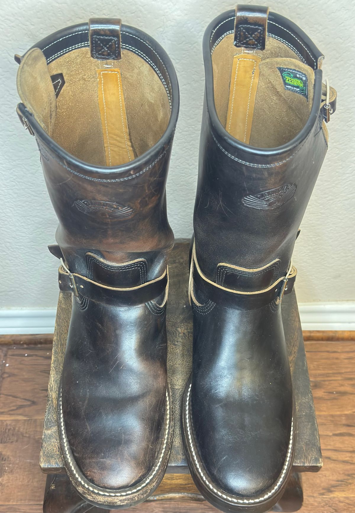 Photo by BamaBoyinTx on February 6, 2026 of the Zerrows Type One in Maryam Black Horsebutt.