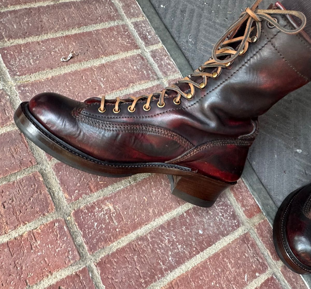 Photo by BamaBoyinTx on April 29, 2025 of the John Lofgren Donkey Puncher Boots in Badalassi Carlo Bone Minerva Liscio.