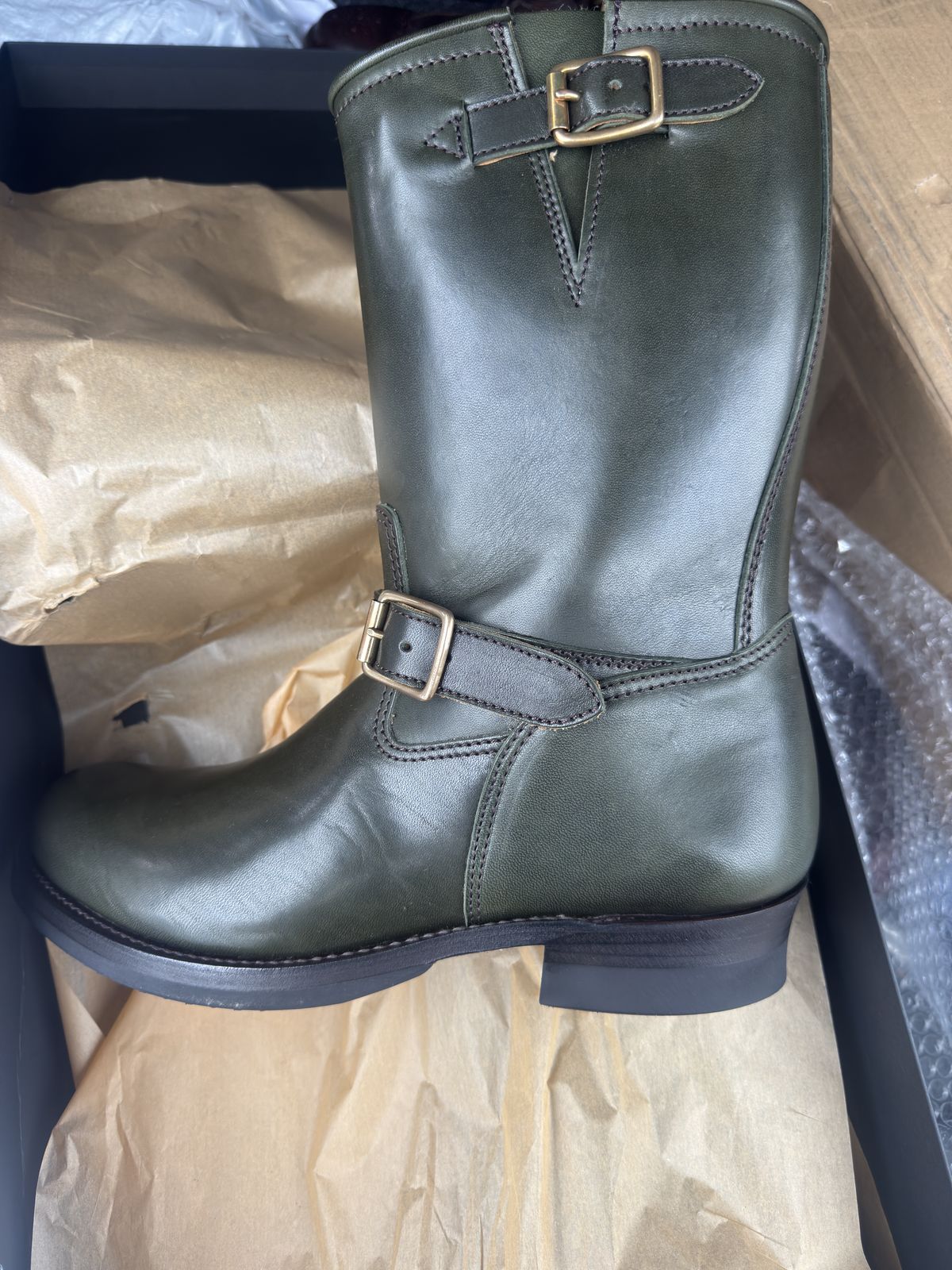 Photo by BamaBoyinTx on June 5, 2025 of the Y'2 Leather Engineer Boot in Olive Eco Horse.