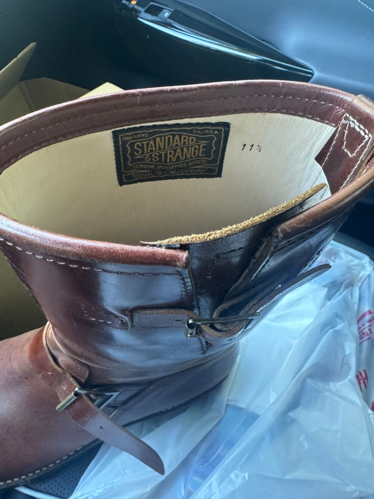 Photo by BamaBoyinTx on November 10, 2024 of the John Lofgren S&S X John Lofgren DEVIL'S CAUSEWAY HORSEHIDE ENGINEER BOOT in Shinki Dark Cherry Oiled Horsebutt.