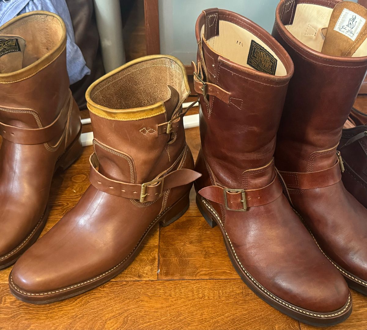 Photo by BamaBoyinTx on November 10, 2024 of the John Lofgren S&S X John Lofgren DEVIL'S CAUSEWAY HORSEHIDE ENGINEER BOOT in Shinki Dark Cherry Oiled Horsebutt.