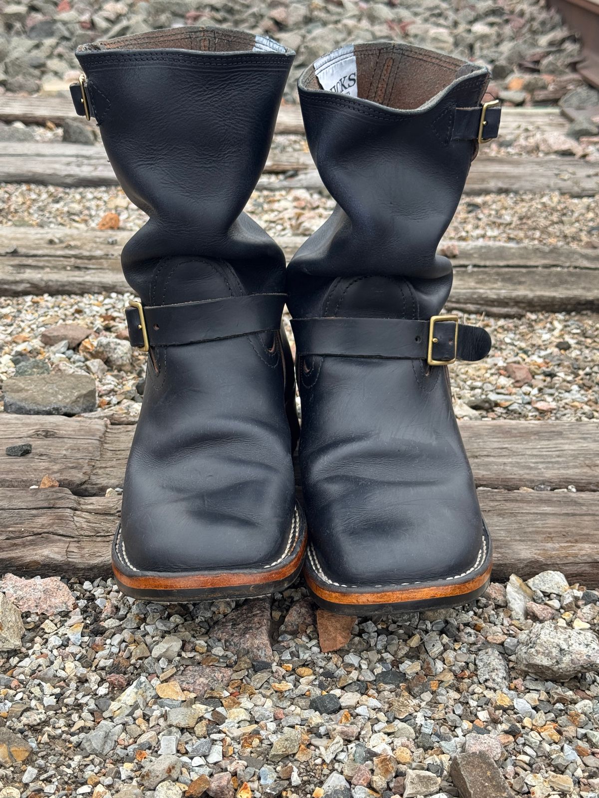 Photo by BamaBoyinTx on February 4, 2025 of the Nicks StationMaster in Wickett & Craig Double Stuffed Navy.