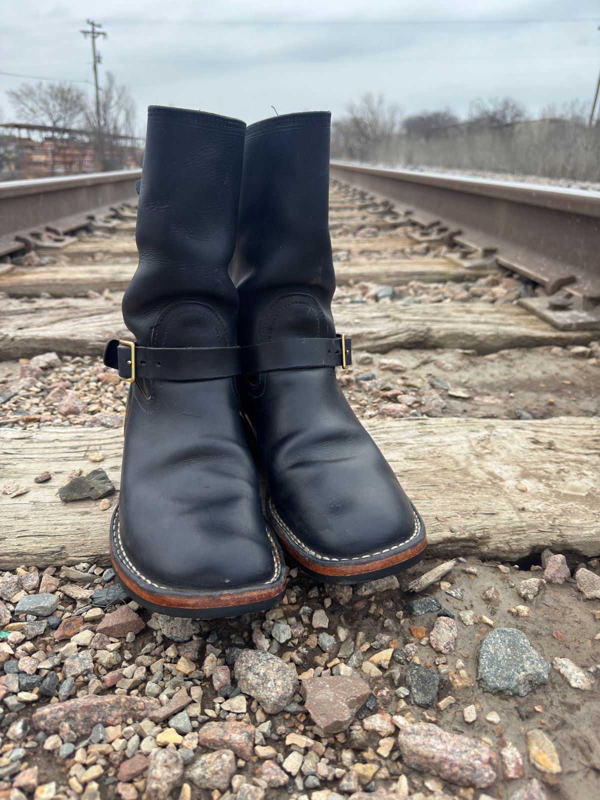 Photo by BamaBoyinTx on March 3, 2025 of the Nicks StationMaster in Wickett & Craig Double Stuffed Navy.