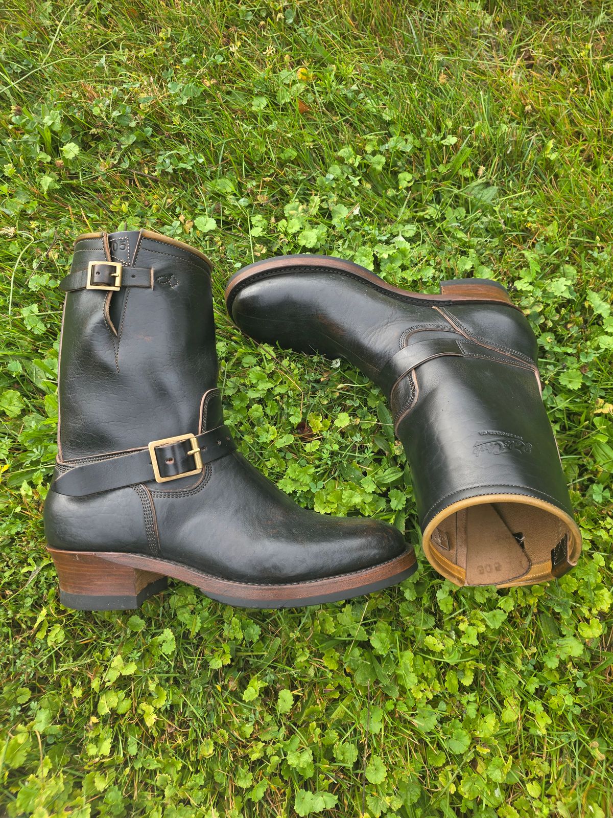 Photo by benderschweiz on July 11, 2026 of the Role Club Engineer Boots in Shinki Hand-Finished Black Horsehide.