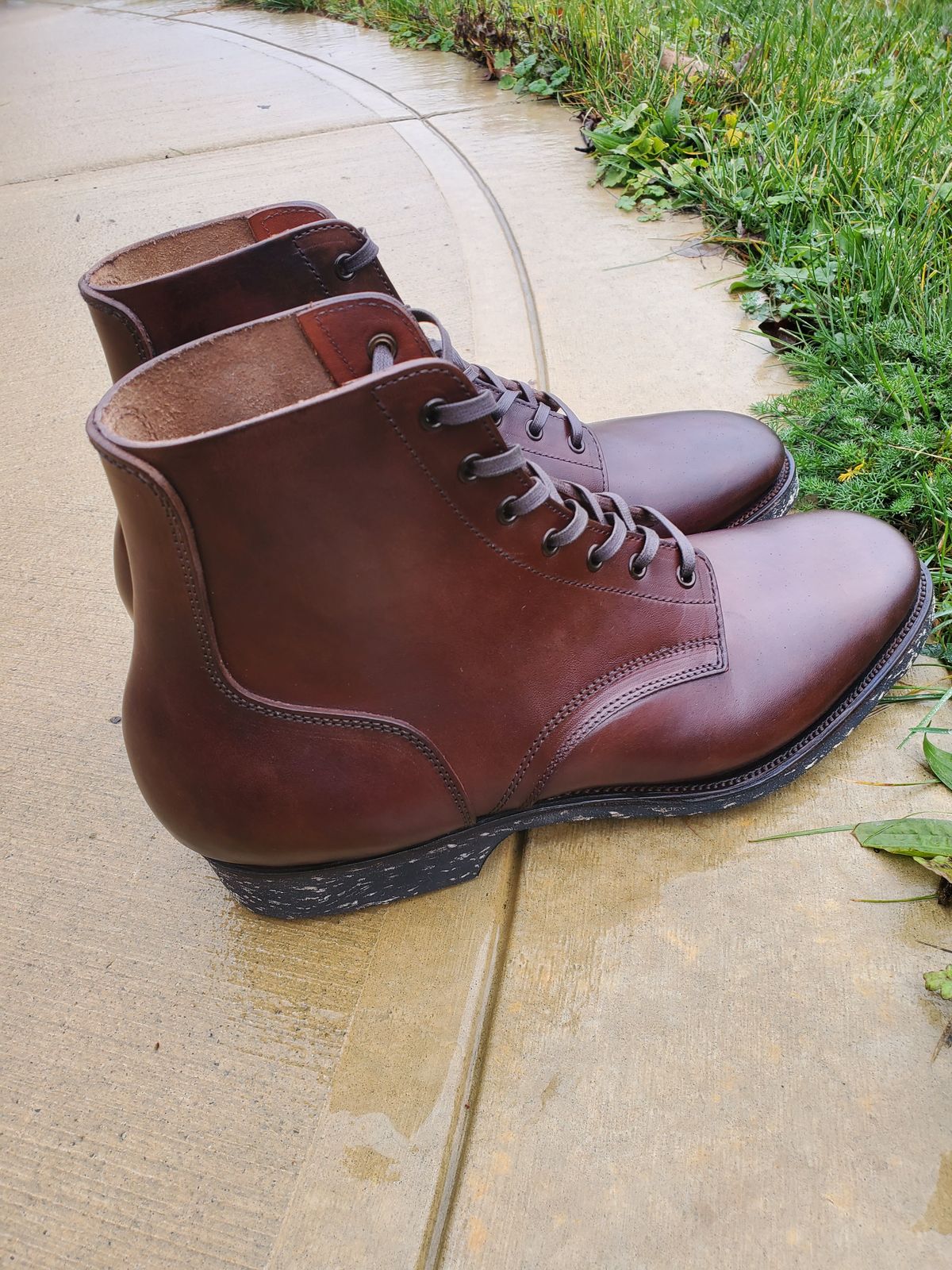 Photo by benderschweiz on November 23, 2024 of the Clinch Yeager Boots in Brown-Overdyed Horsebutt.
