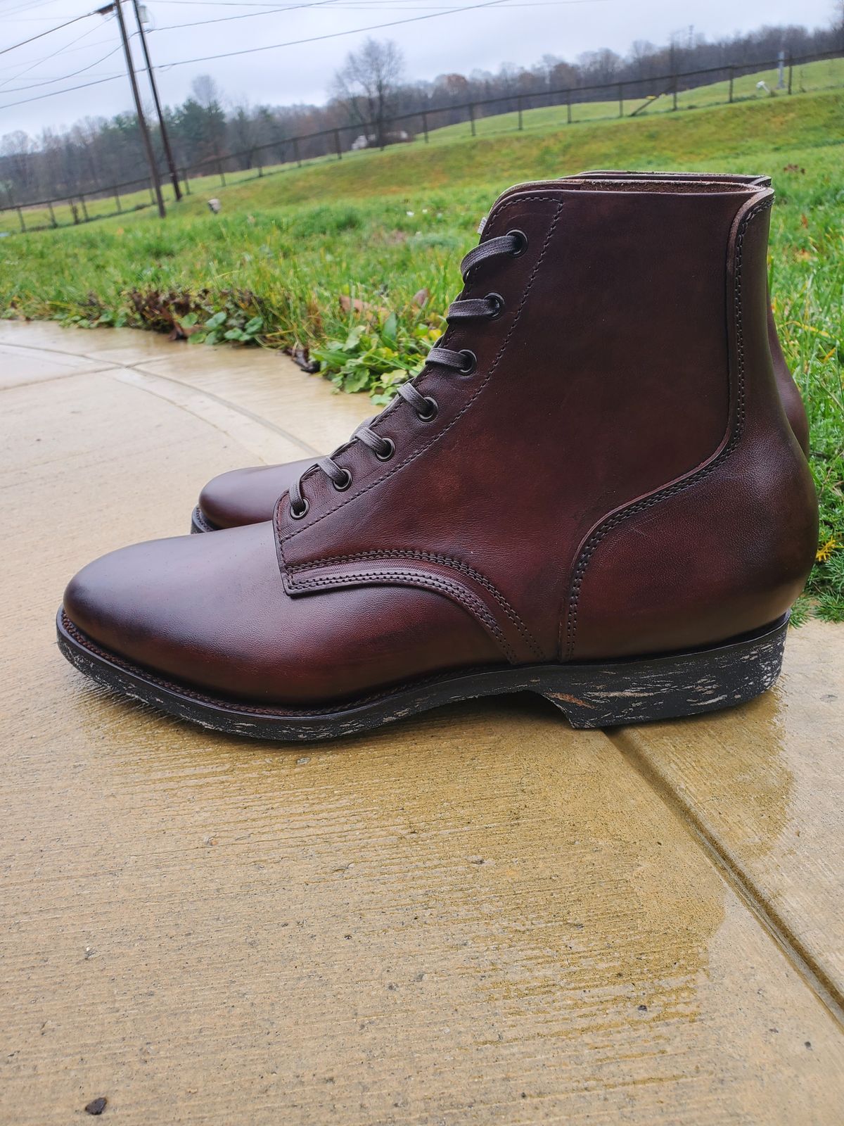 Photo by benderschweiz on November 23, 2024 of the Clinch Yeager Boots in Brown-Overdyed Horsebutt.