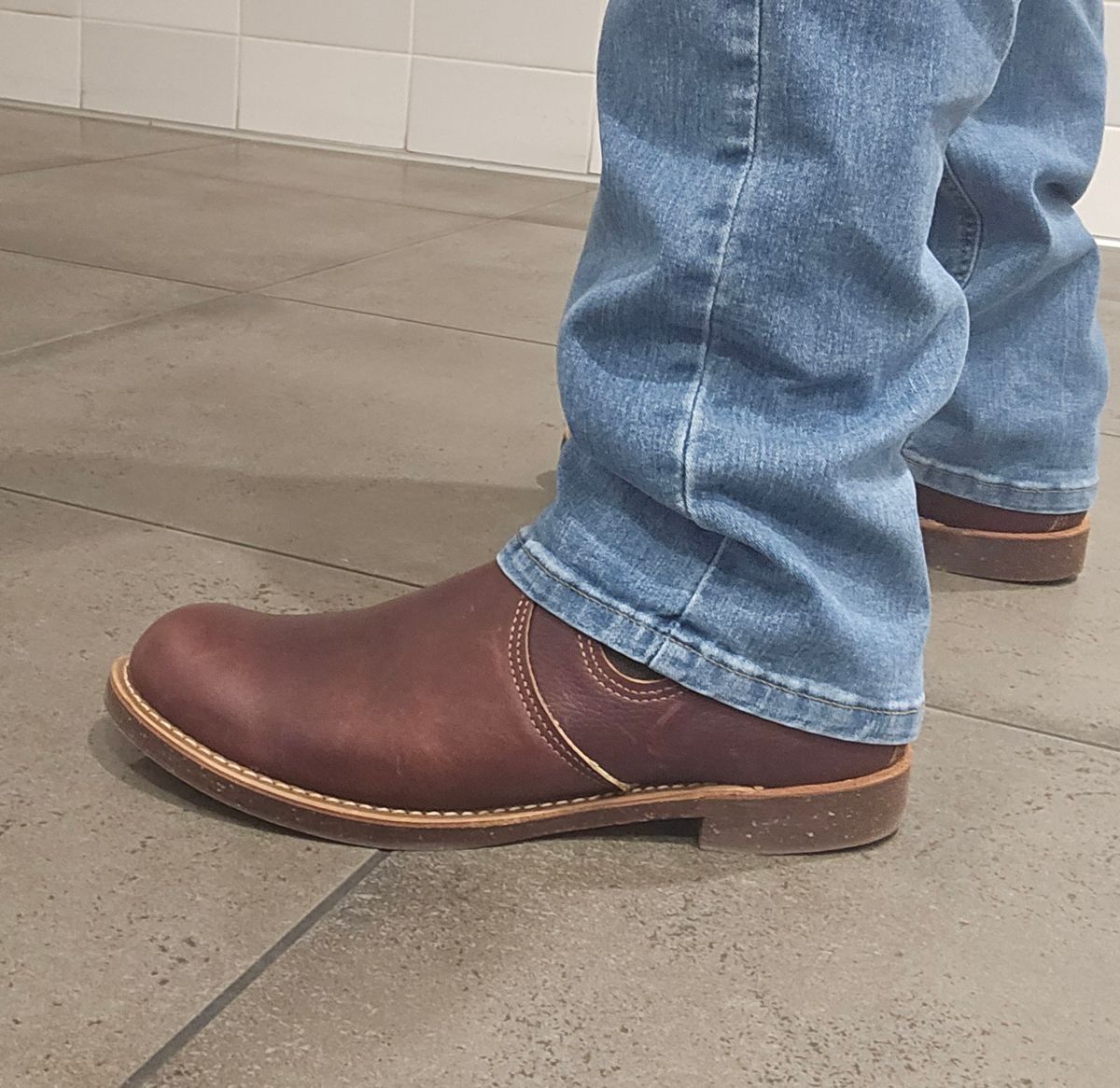 Photo by MidwestPatinaParty on February 26, 2025 of the Red Wing 4526 Chelsea Rancher in S.B. Foot Briar Oil Slick.