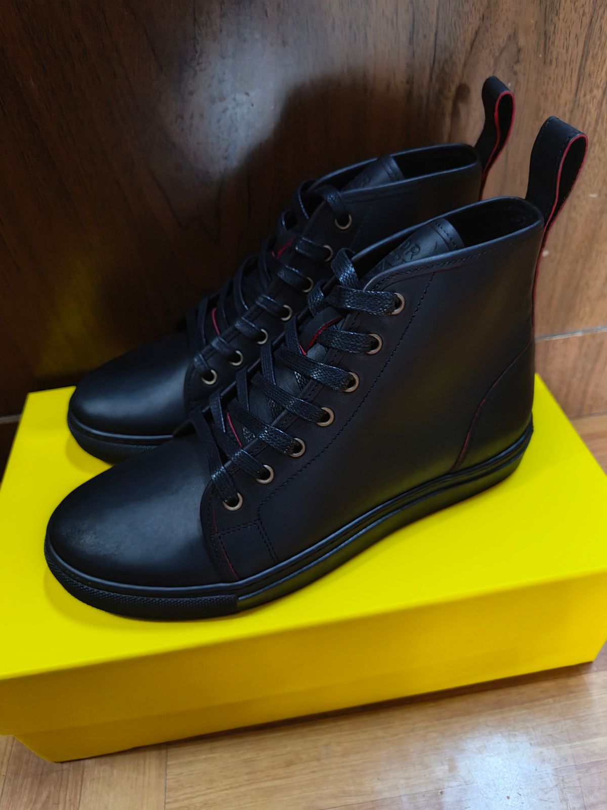 Photo by SteelRider on February 23, 2026 of the Goral High Top SMUGS in Seidel Bloodcore.