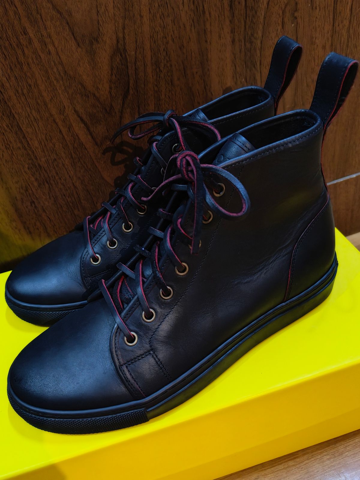 Photo by SteelRider on March 20, 2026 of the Goral High Top SMUGS in Seidel Bloodcore.