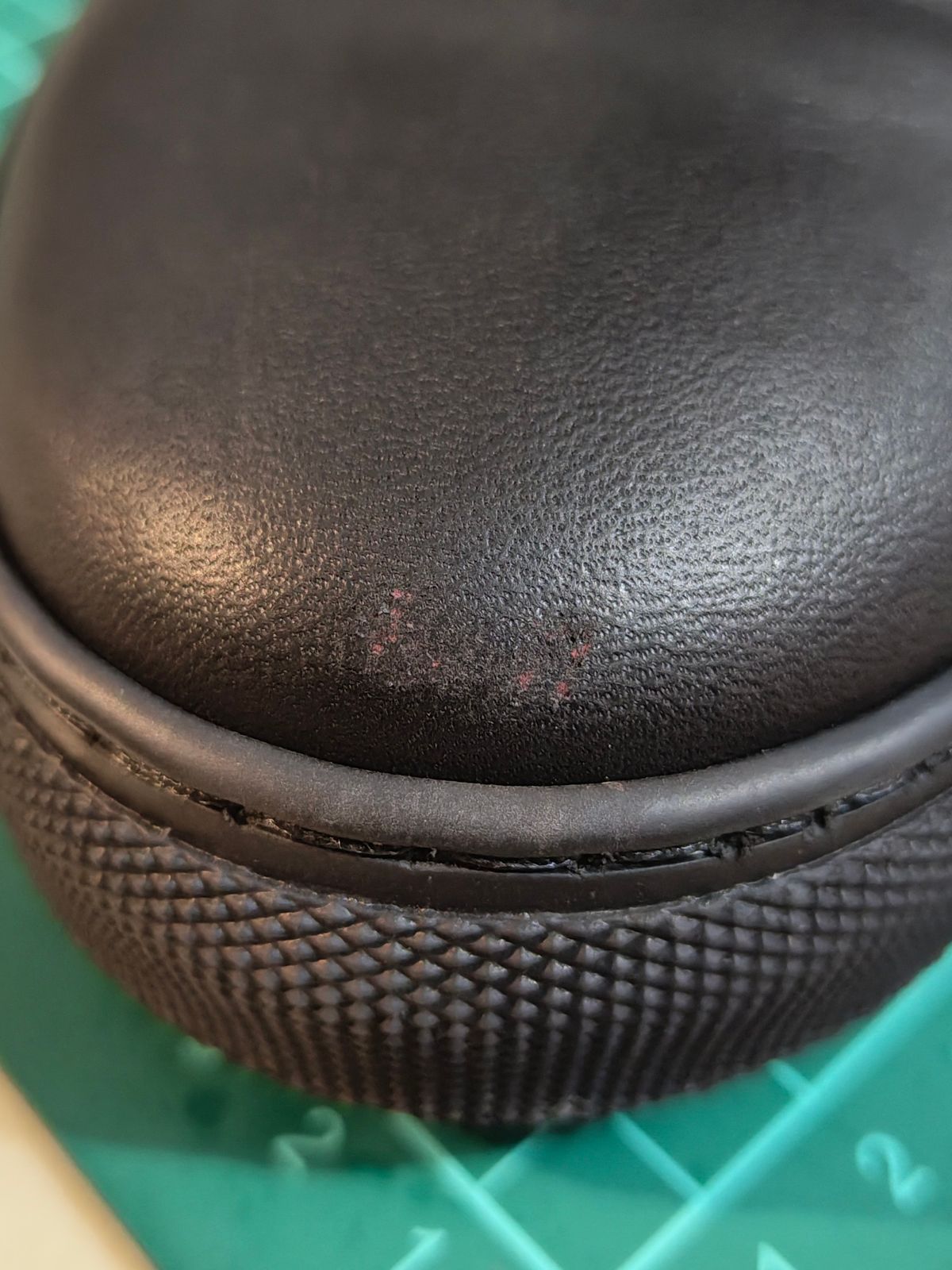 Photo by SteelRider on March 20, 2026 of the Goral High Top SMUGS in Seidel Bloodcore.