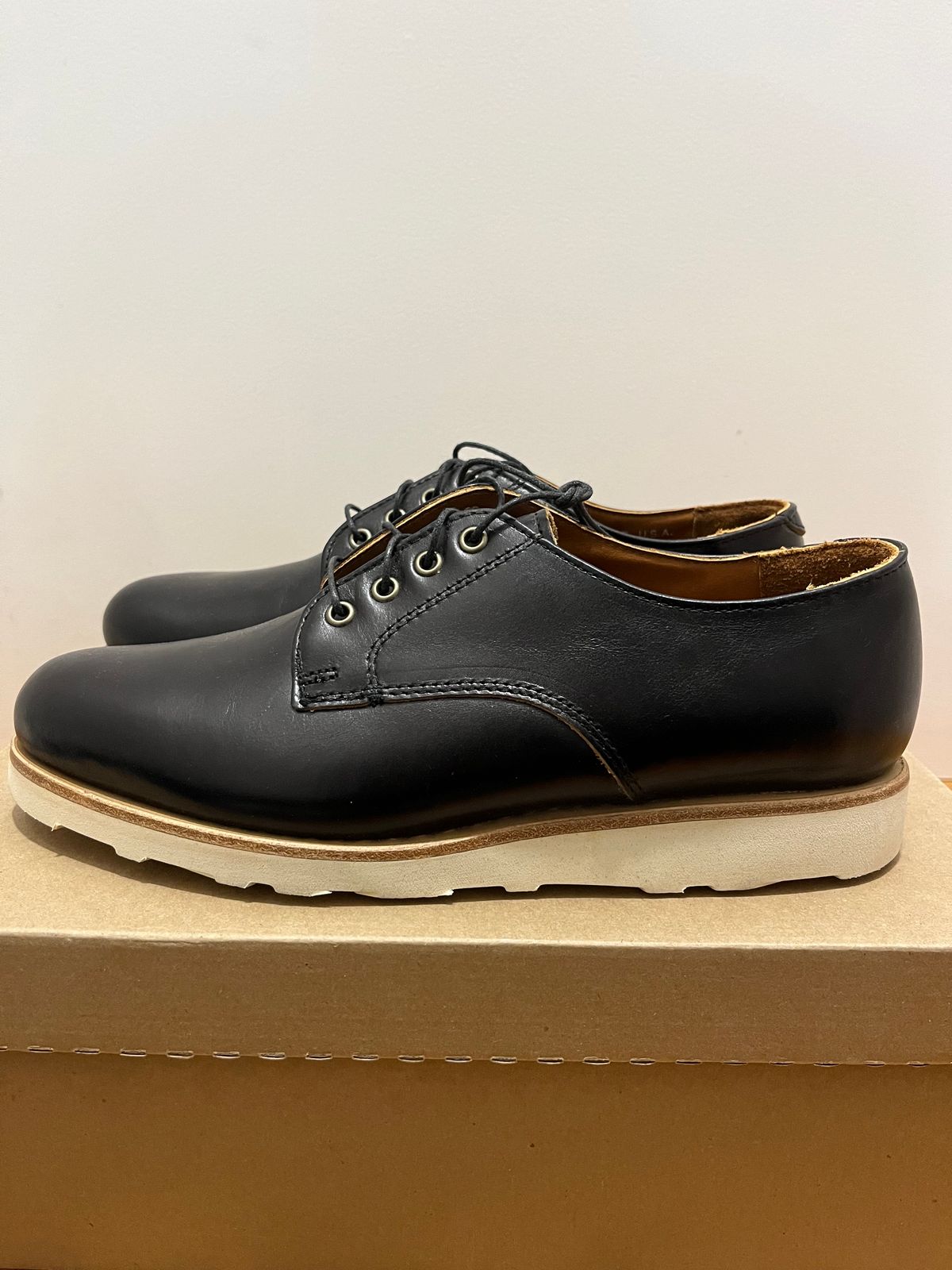 Photo by ewolarsky on October 8, 2024 of the Rancourt & Co. Dirigo Derby in Horween Black Chromexcel.