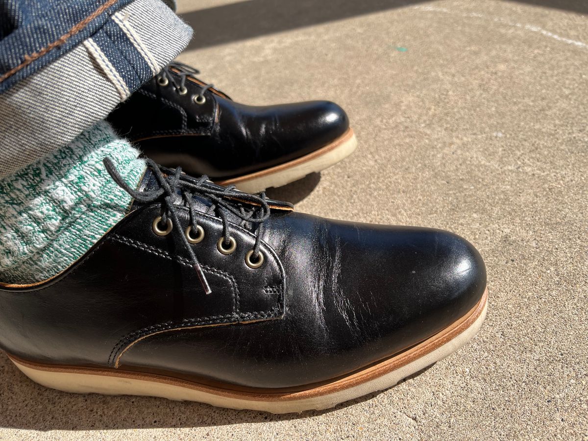 Photo by ewolarsky on October 12, 2024 of the Rancourt & Co. Dirigo Derby in Horween Black Chromexcel.