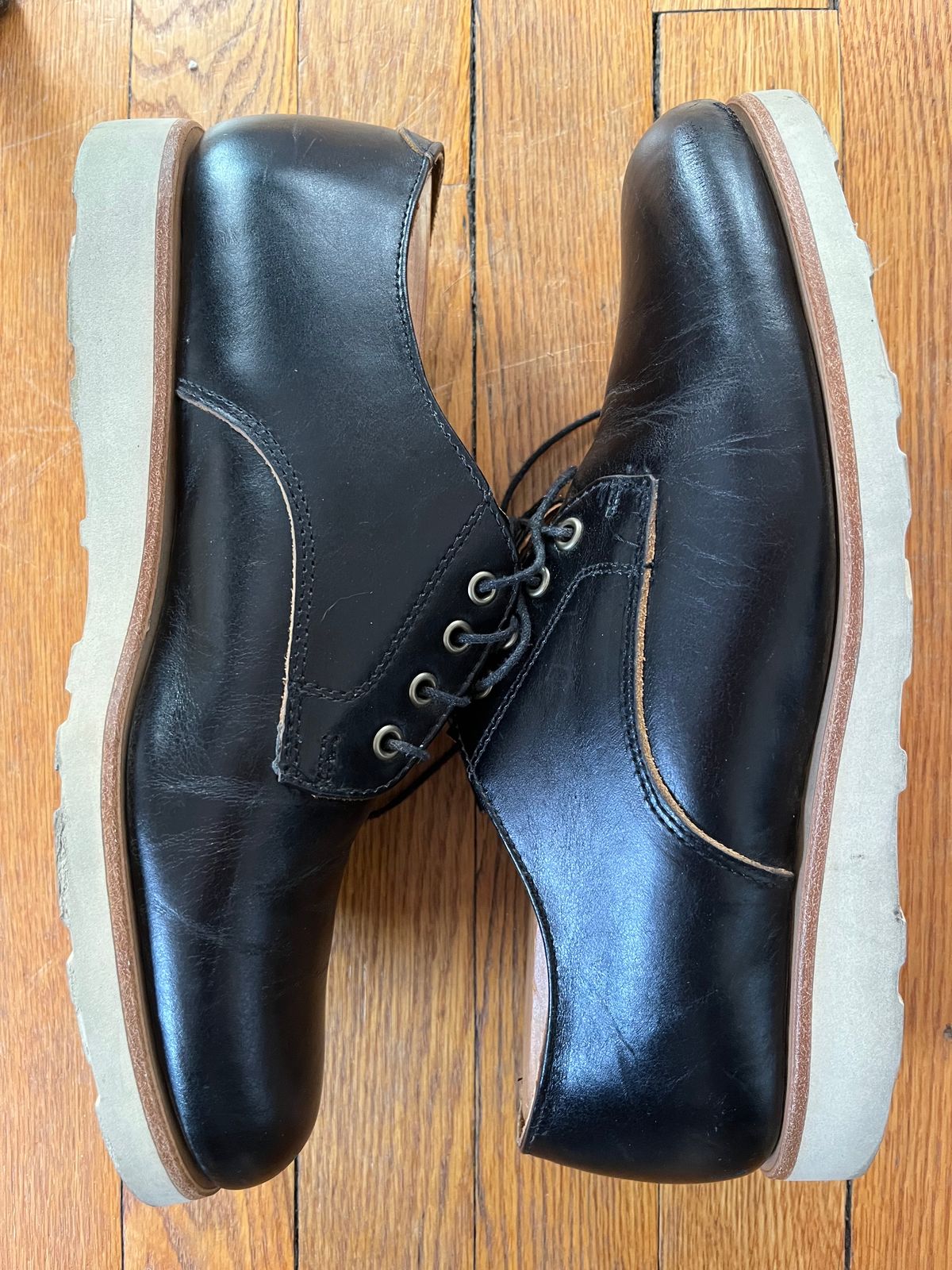 Photo by ewolarsky on November 2, 2024 of the Rancourt & Co. Dirigo Derby in Horween Black Chromexcel.