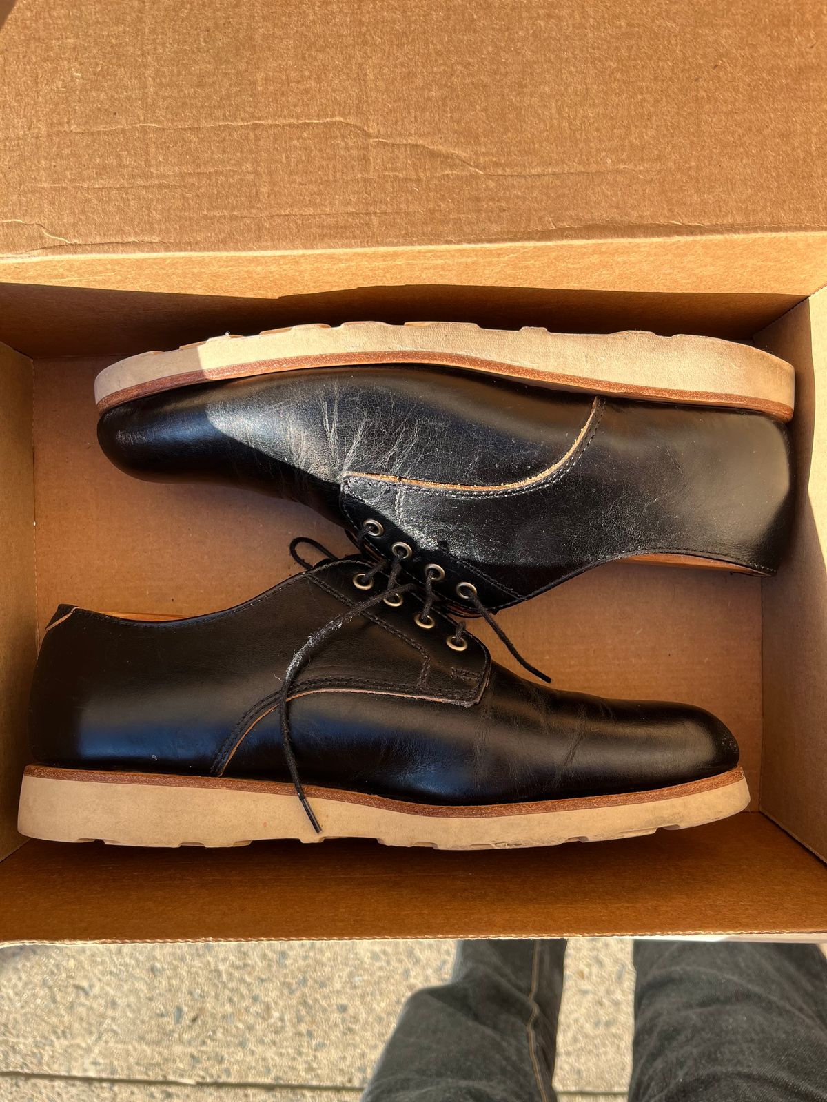 Photo by ewolarsky on January 2, 2025 of the Rancourt & Co. Dirigo Derby in Horween Black Chromexcel.