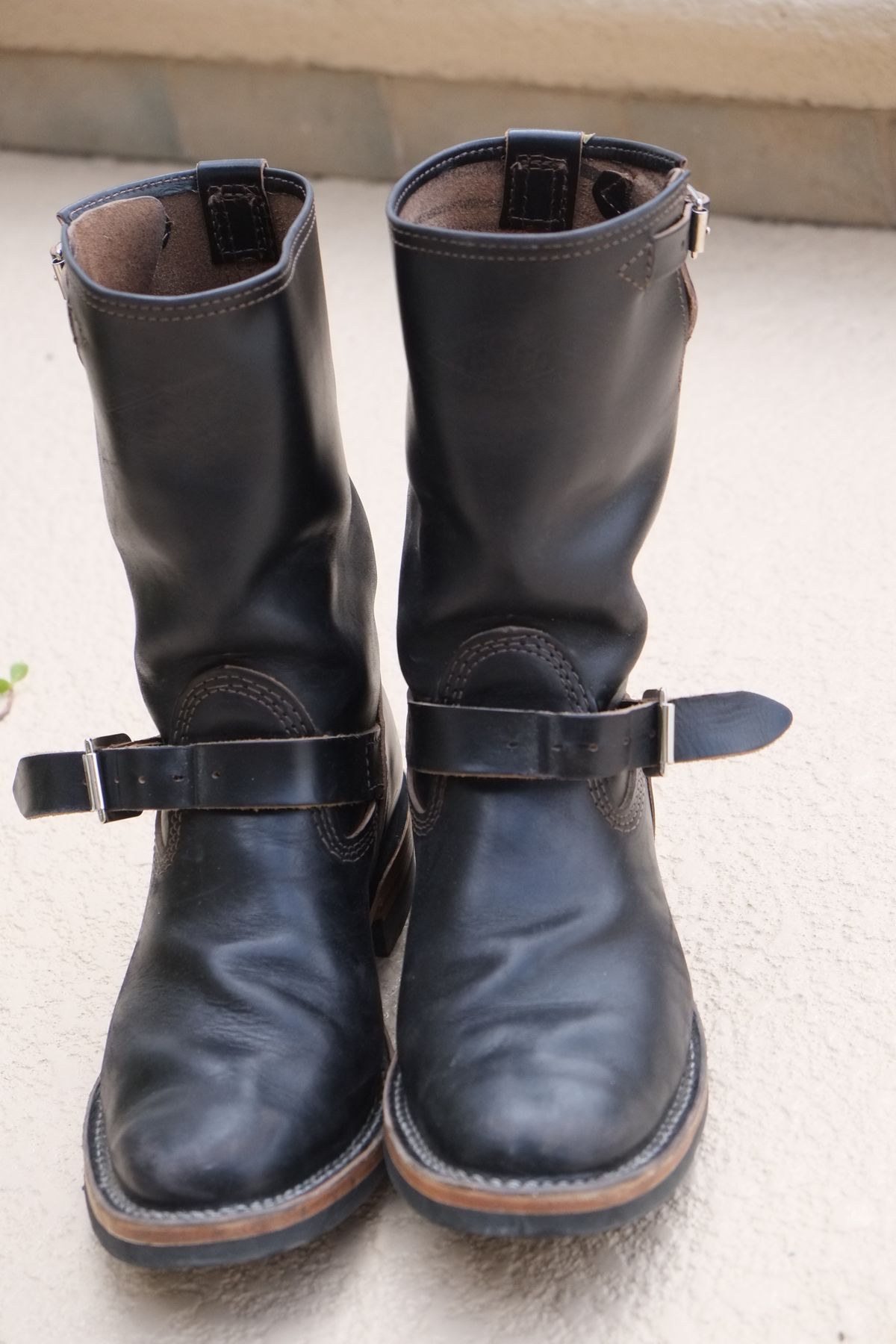 Photo by lurk on October 14, 2025 of the Wesco Mister Lou in Horween Black Chromexcel Horsehide.