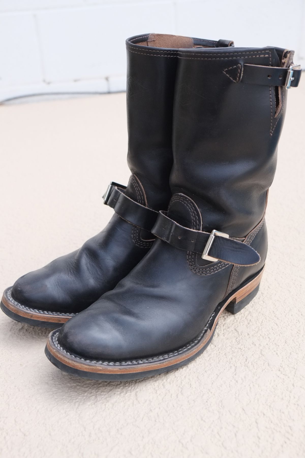Photo by lurk on October 14, 2025 of the Wesco Mister Lou in Horween Black Chromexcel Horsehide.