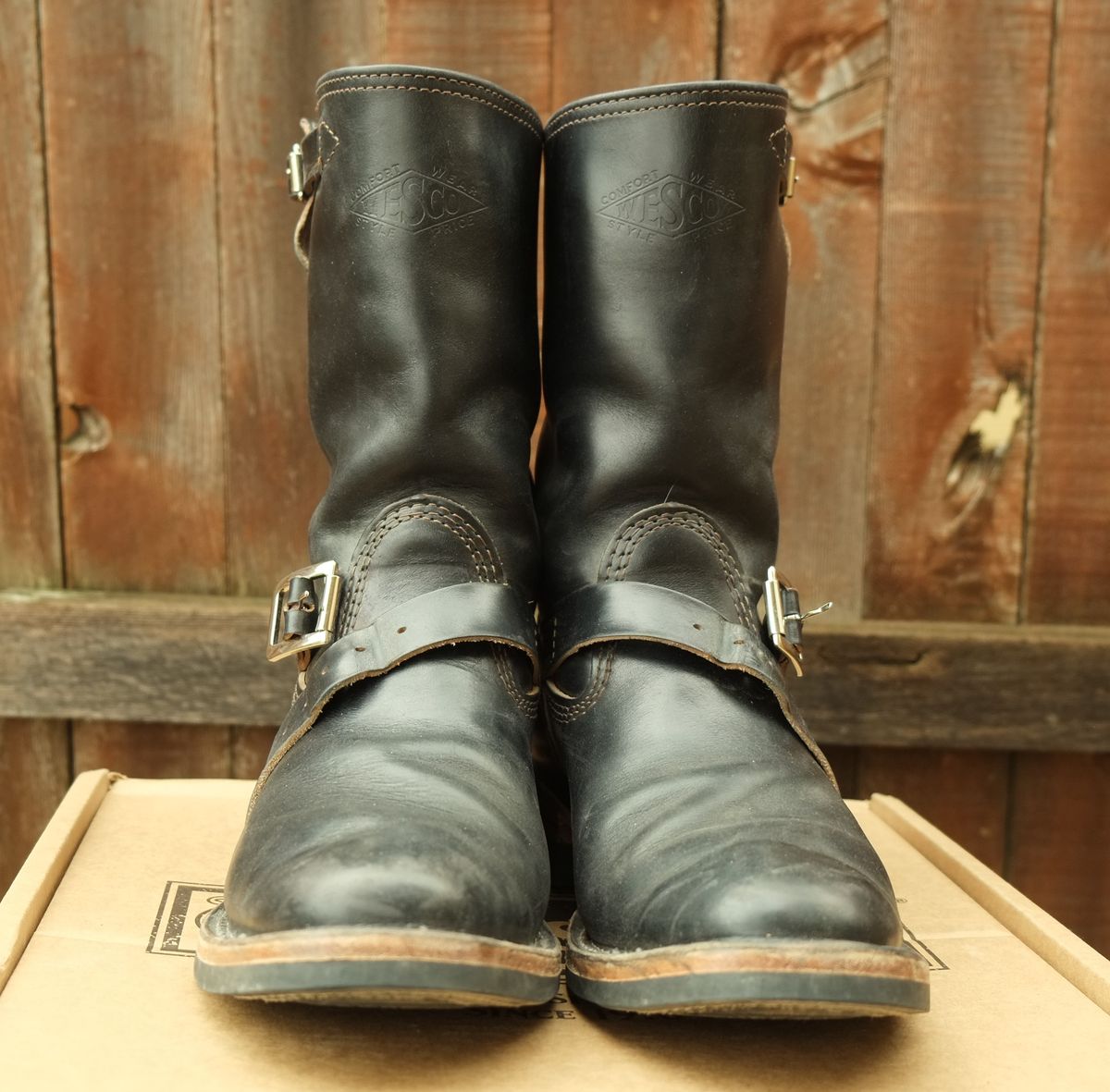 Photo by lurk on December 4, 2025 of the Wesco Mister Lou in Horween Black Chromexcel Horsehide.