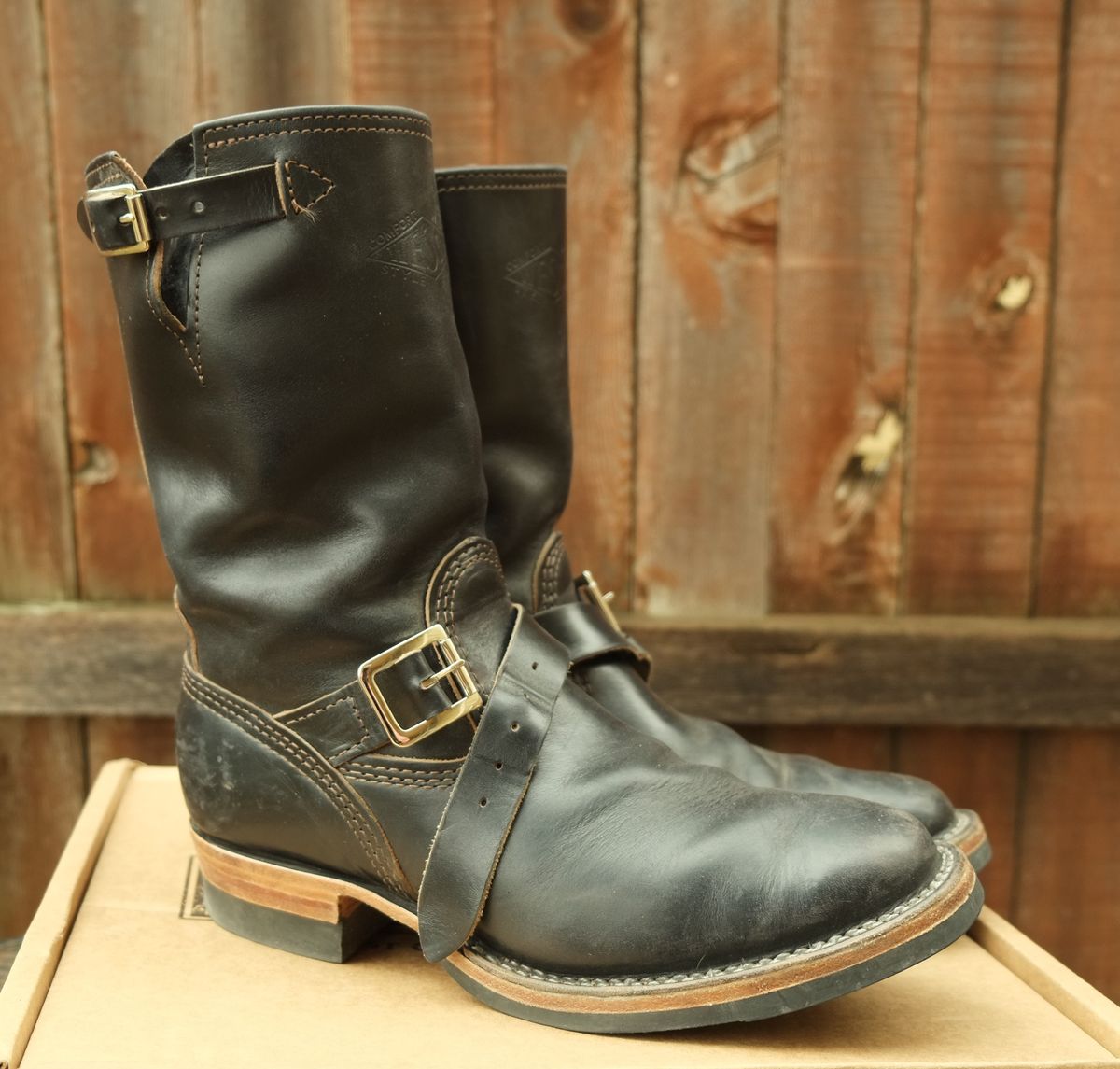 Photo by lurk on December 4, 2025 of the Wesco Mister Lou in Horween Black Chromexcel Horsehide.