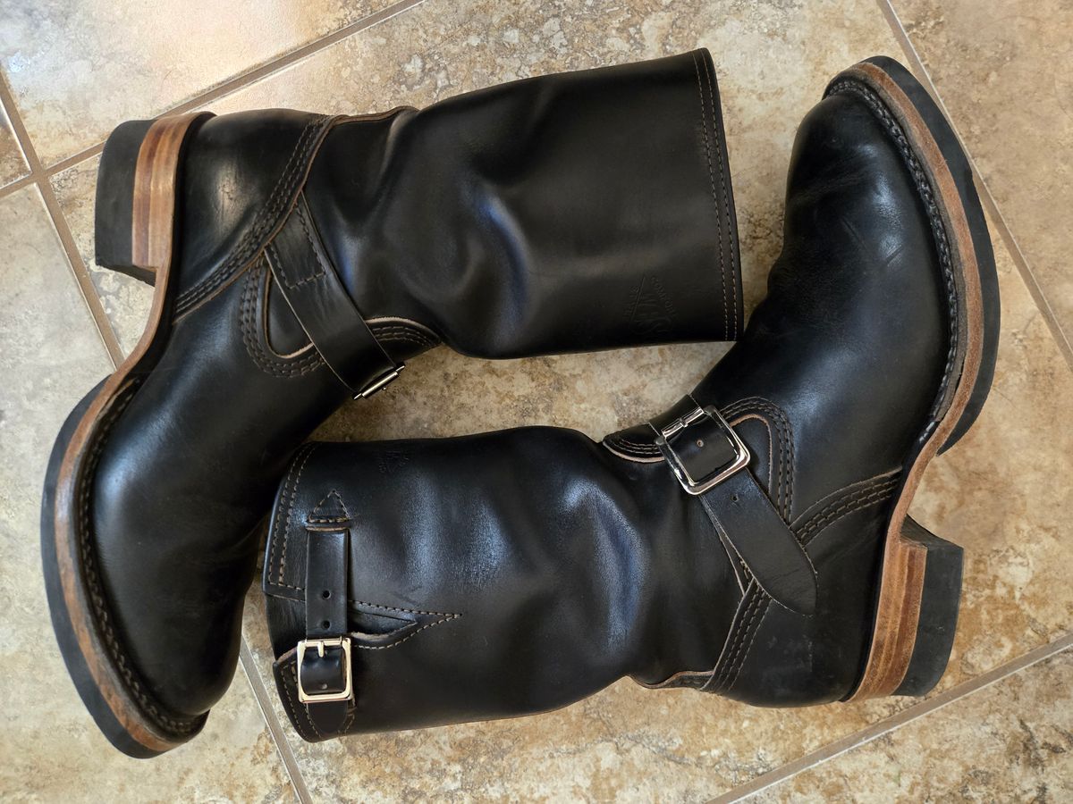 Photo by lurk on January 4, 2026 of the Wesco Mister Lou in Horween Black Chromexcel Horsehide.